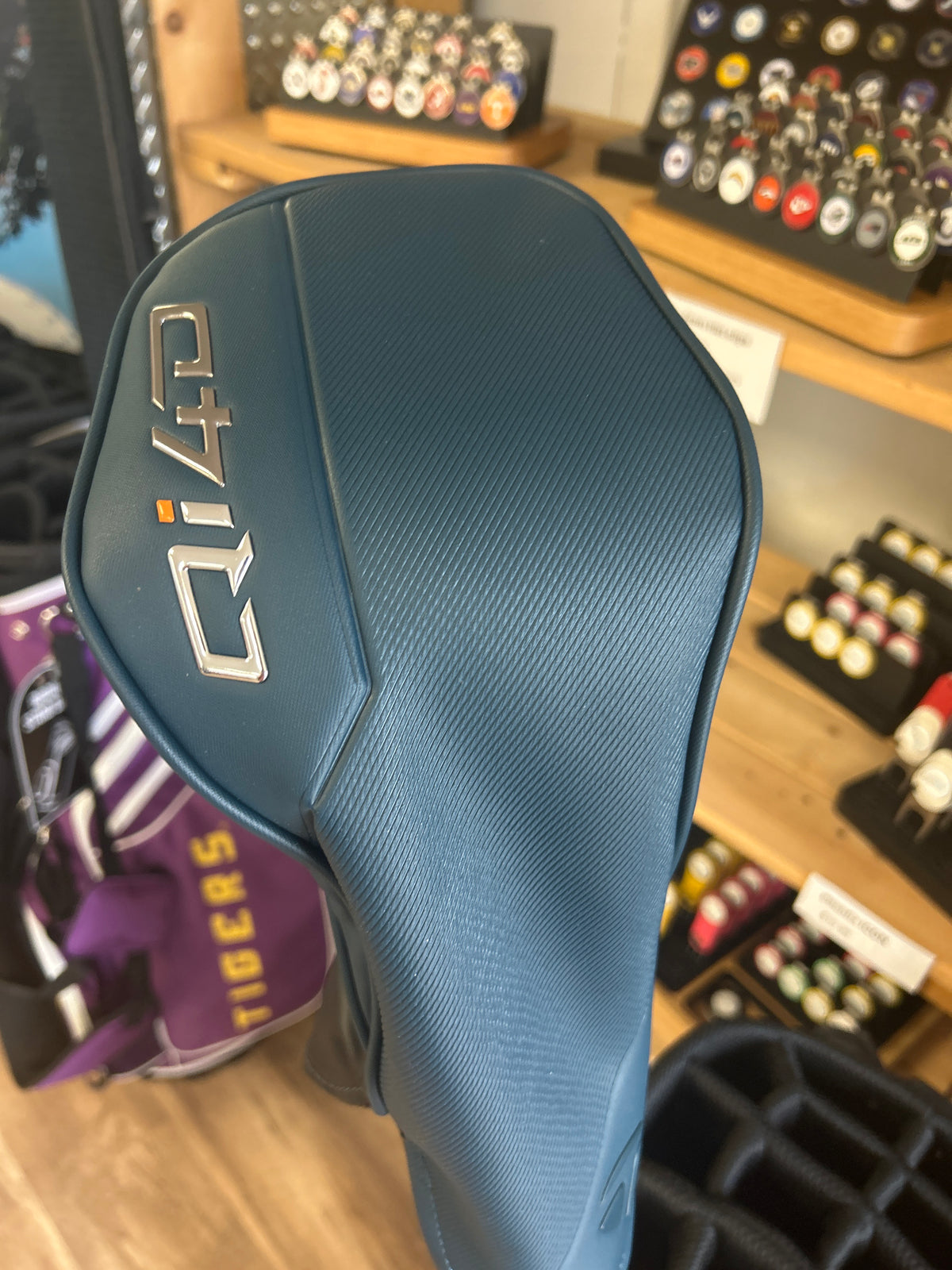 TaylorMade Qi4D Driver Stiff Flex 9-Degree Grip RH “NEW”