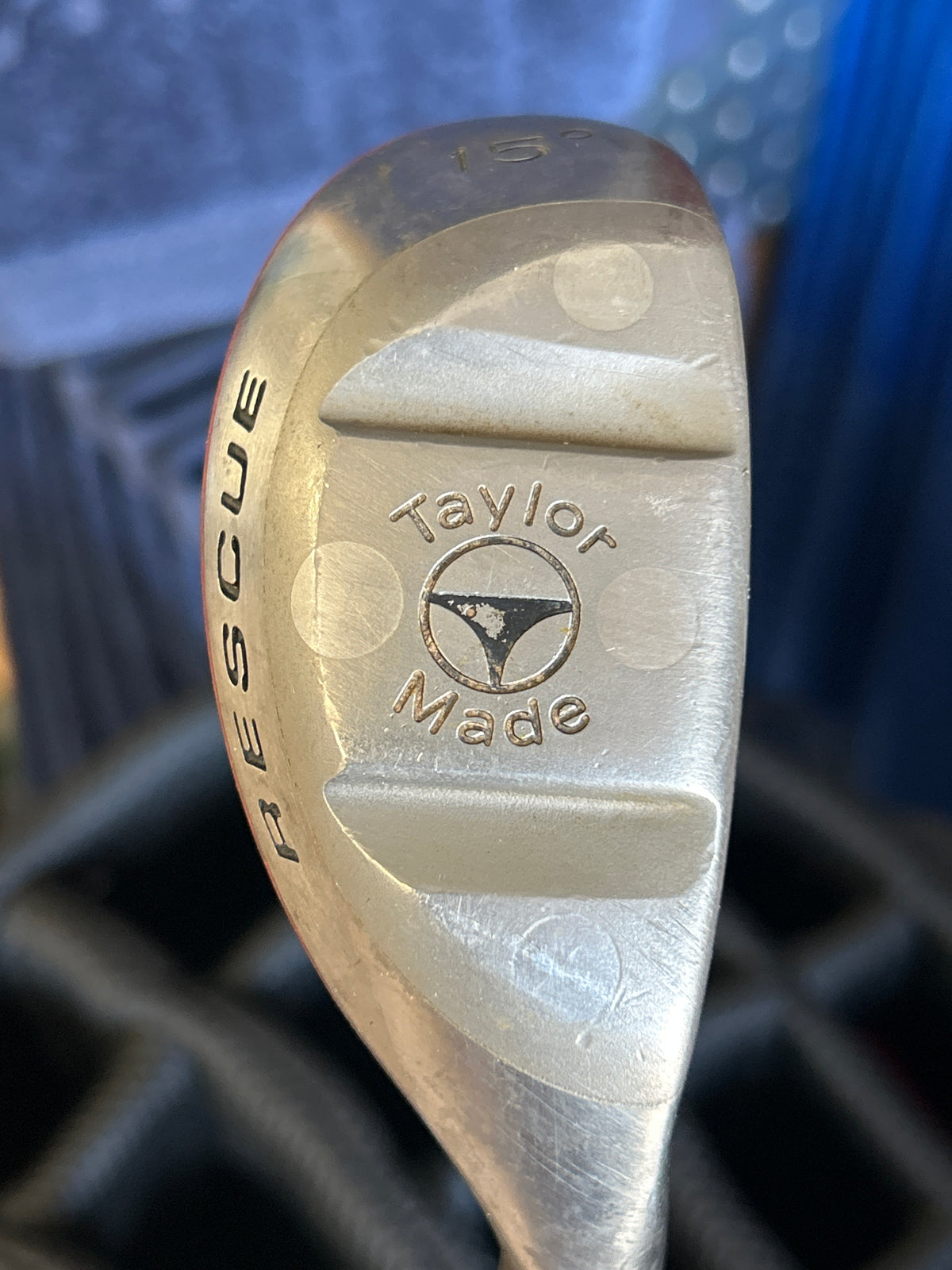 TaylorMade Rescue Titanium 15° Reg. Flex  RH