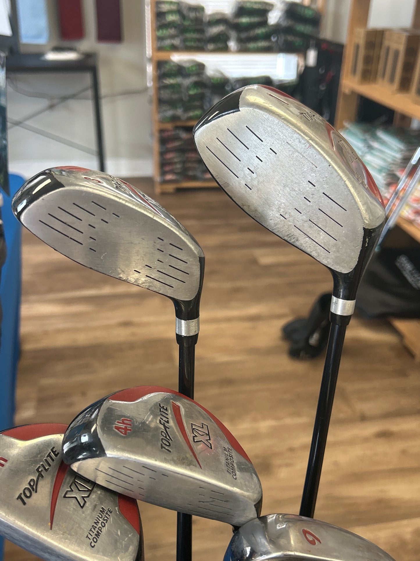 Top-Flite XL Golf Set 6-W Irons, 4 & 5 Hybrids, Driver & 3-Wood Left-Handed