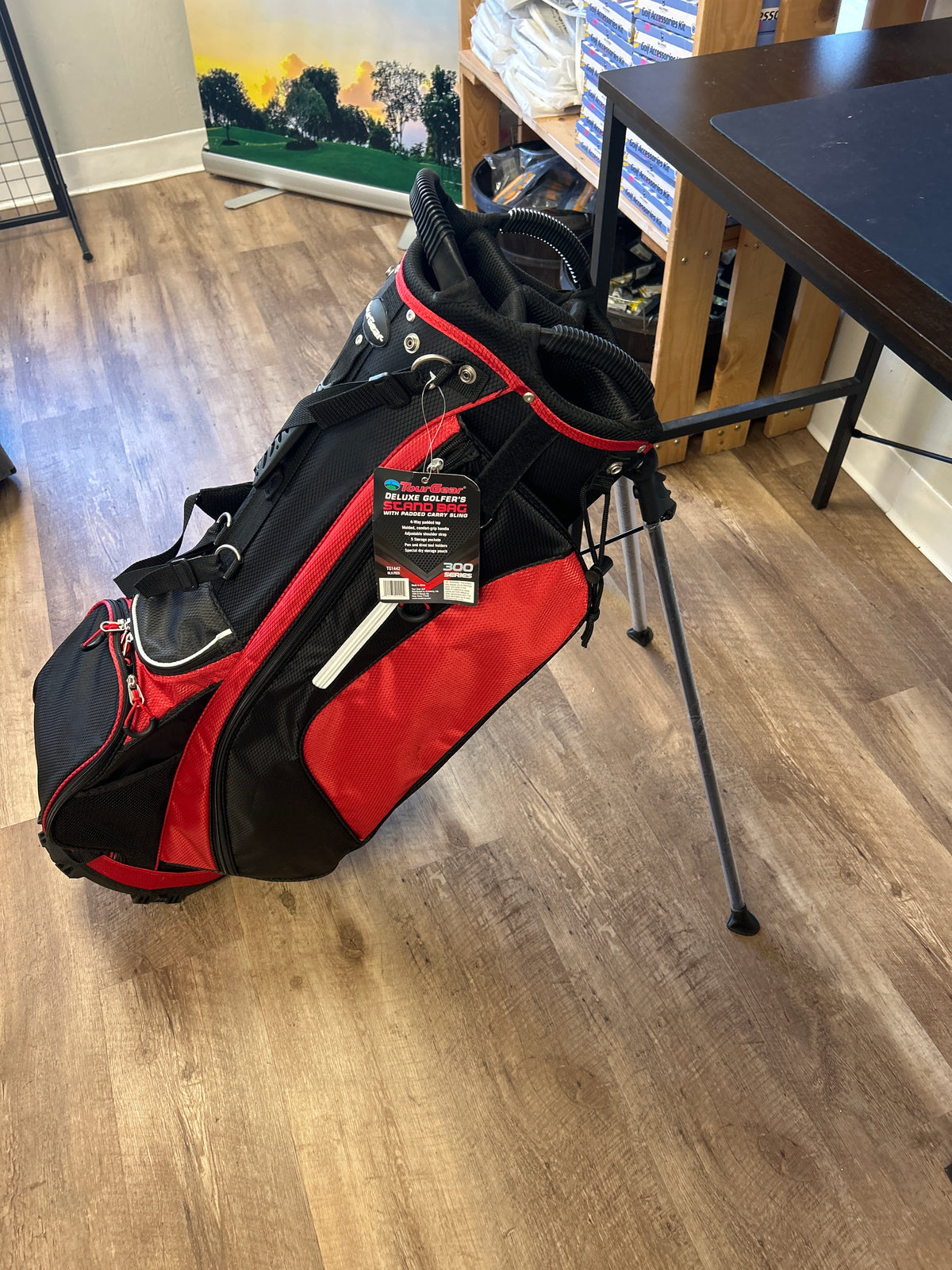 Tour Gear Deluxe Golfer’s 300 Series Stand Bag — NEW with tags Black / Red