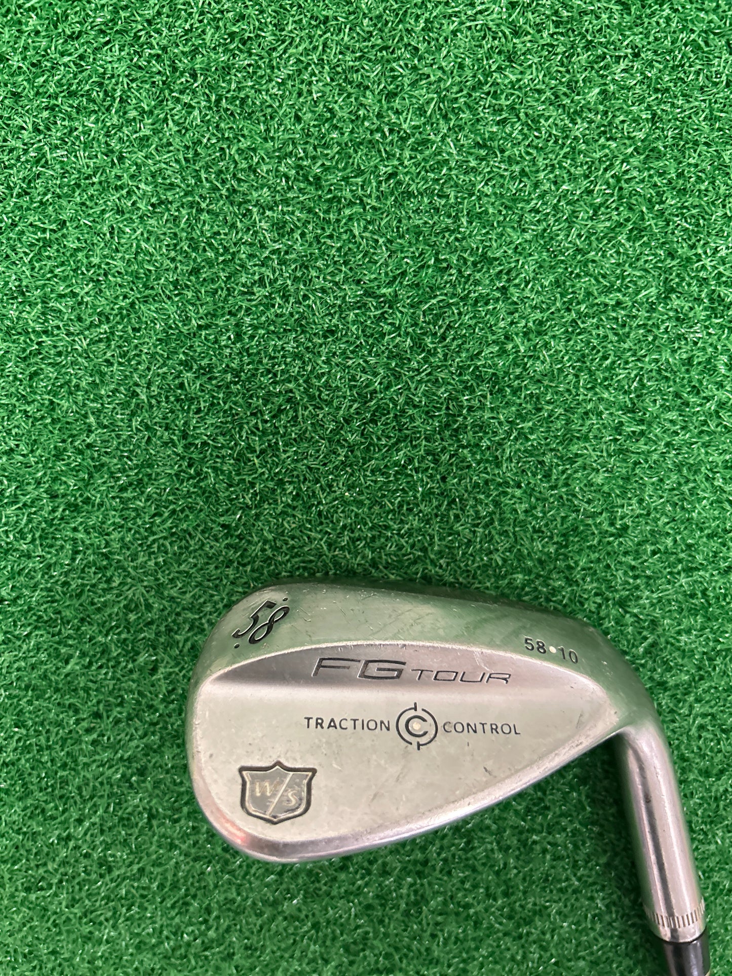 Wilson Staff FG Tour TC (Traction Control) 58° wedge RH