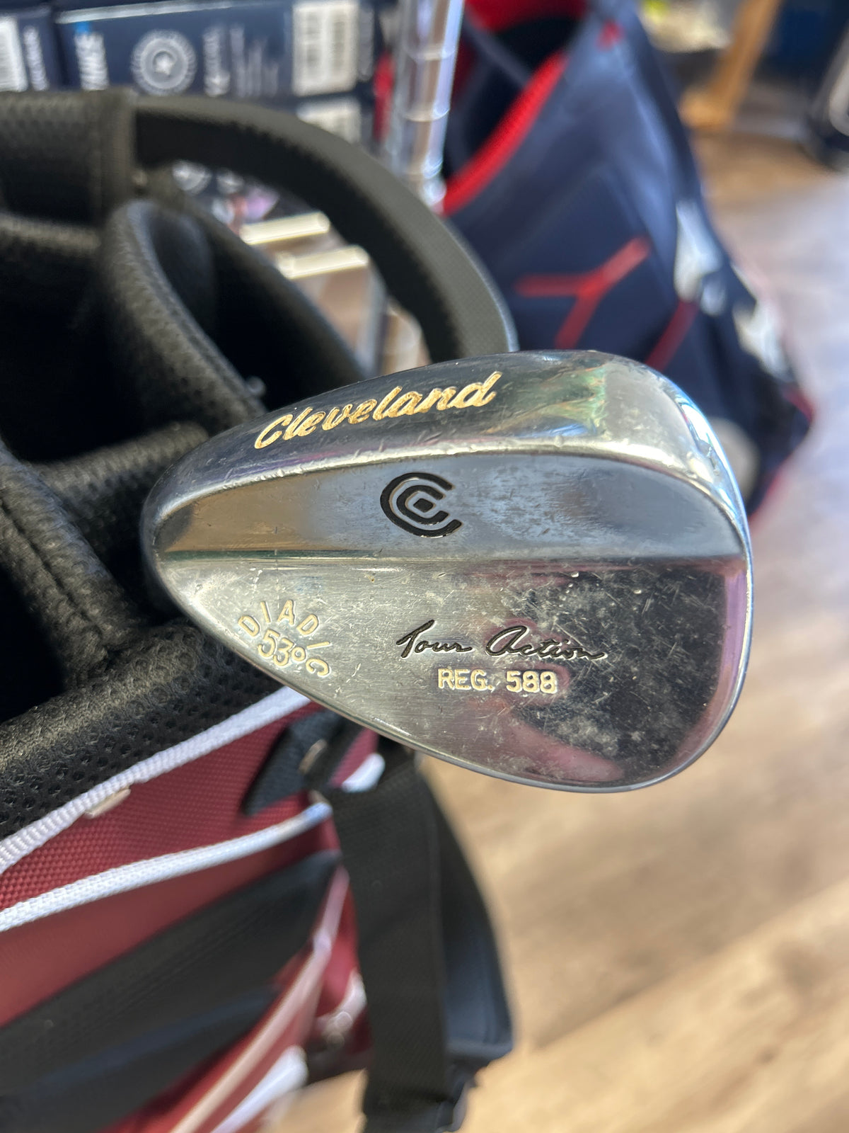Cleveland Tour Action Reg 588 Raw Tour Grind 53° wedge Left-Handed