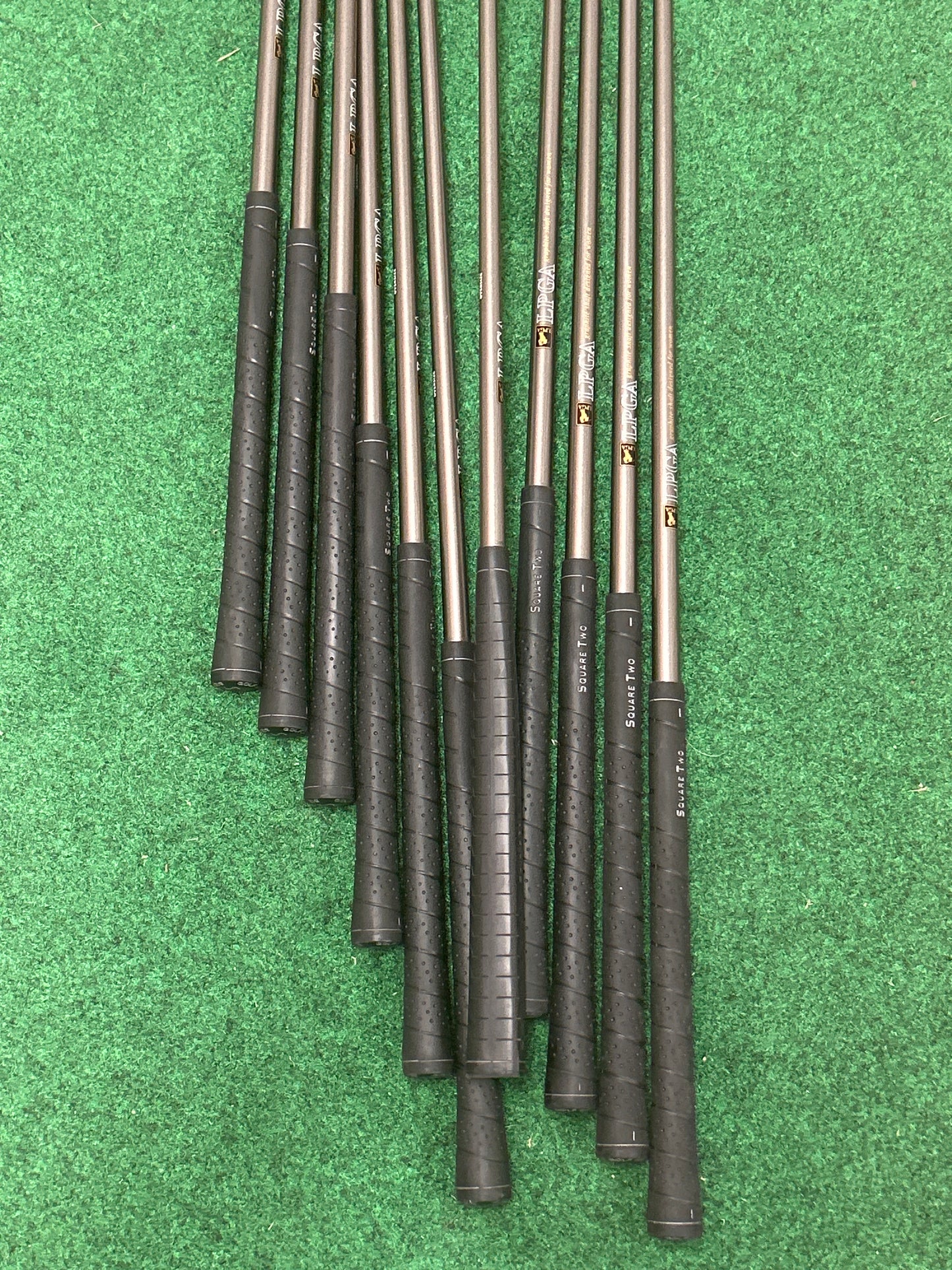 Square Two Golf Whitworth 88V ladies complete set - 

* Driver, 3, 5 & 7 woods
* 5-PW irons
* Putter