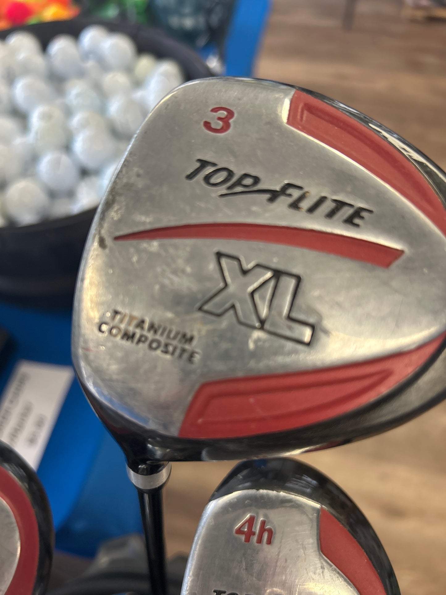 Top-Flite XL Golf Set 6-W Irons, 4 & 5 Hybrids, Driver & 3-Wood Left-Handed