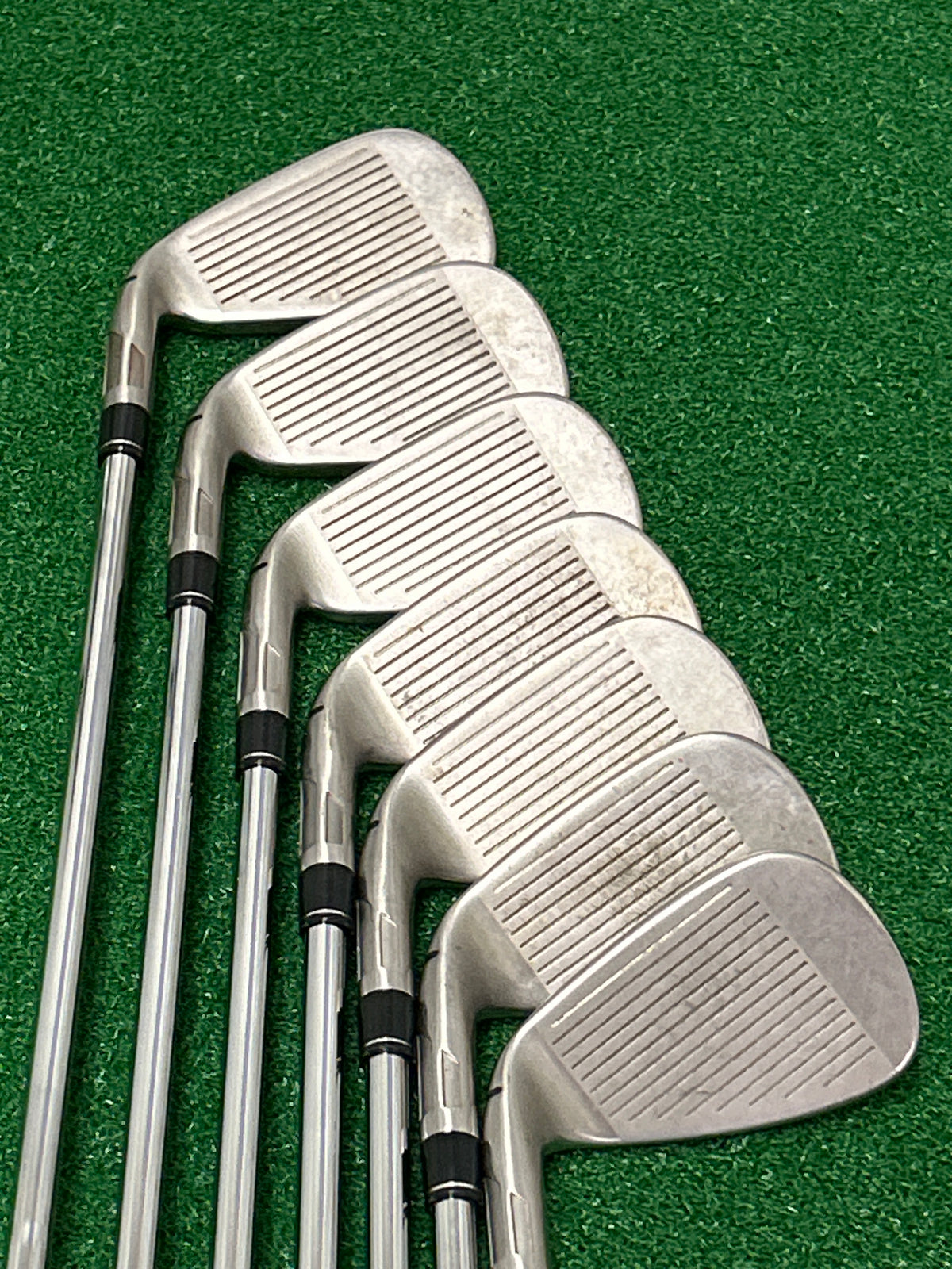 TaylorMade SIM2 Max Iron Set — 5-AW Stiff Flex RH