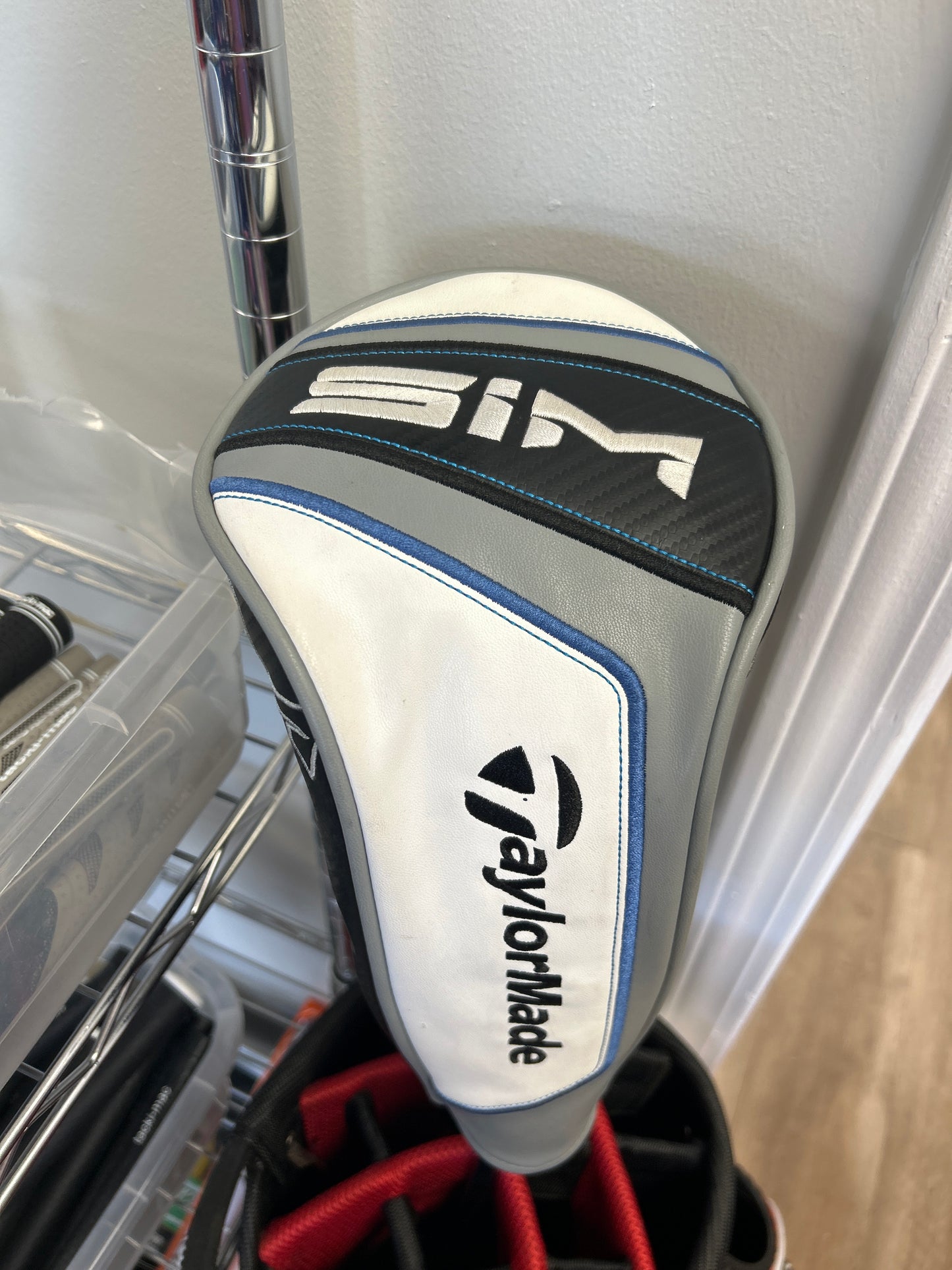 TaylorMade SIM Max Driver 9.0°
Loft Fujikura Ventus Blue 6 (stiff) RH