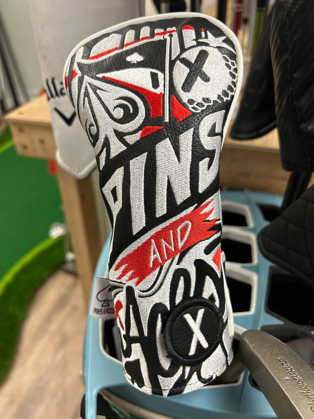 Pins & Aces Casino-Themed Hybrid Headcover NEW