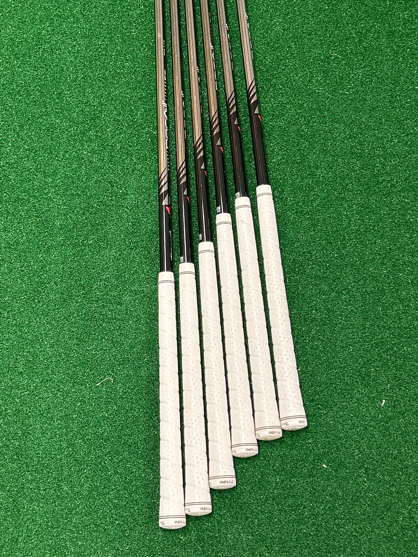 PING i500 Forged Irons

5-PW — 6 clubs Recoil ES 760 F3 Shafts RH