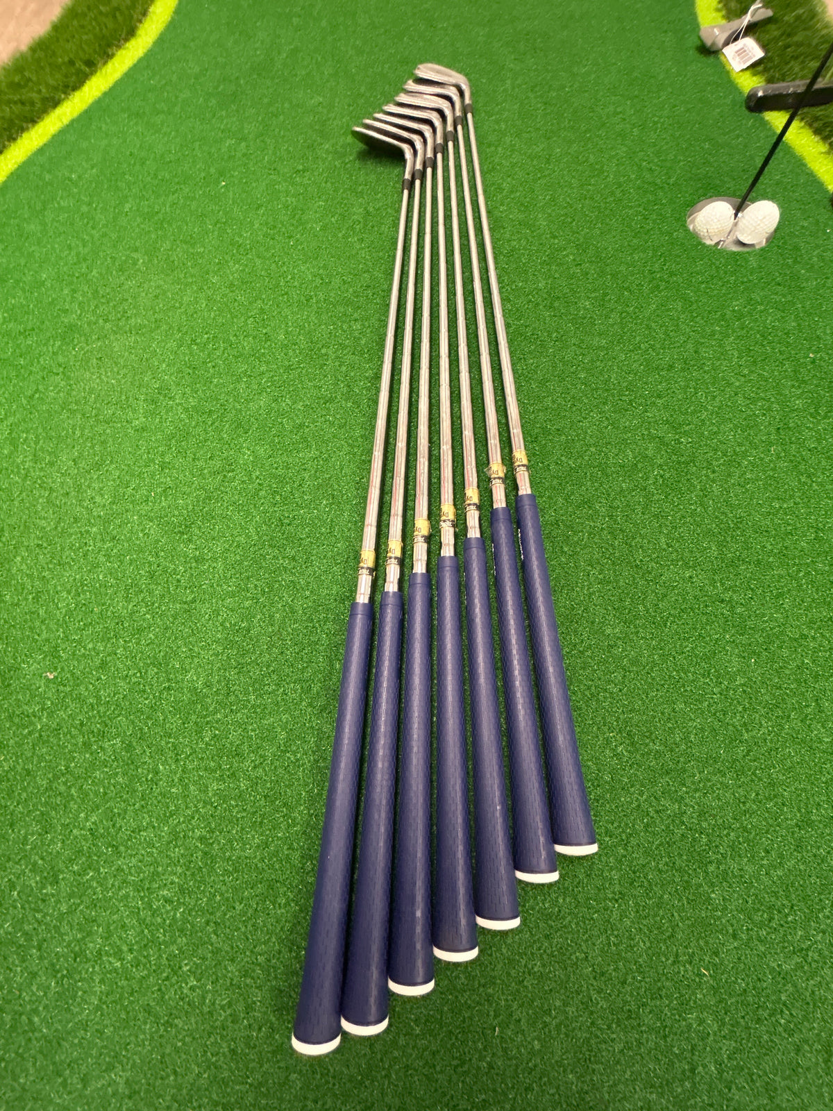 Mizuno MP-69 Iron Set
4-PW — 7 clubs Stiff Flex RH