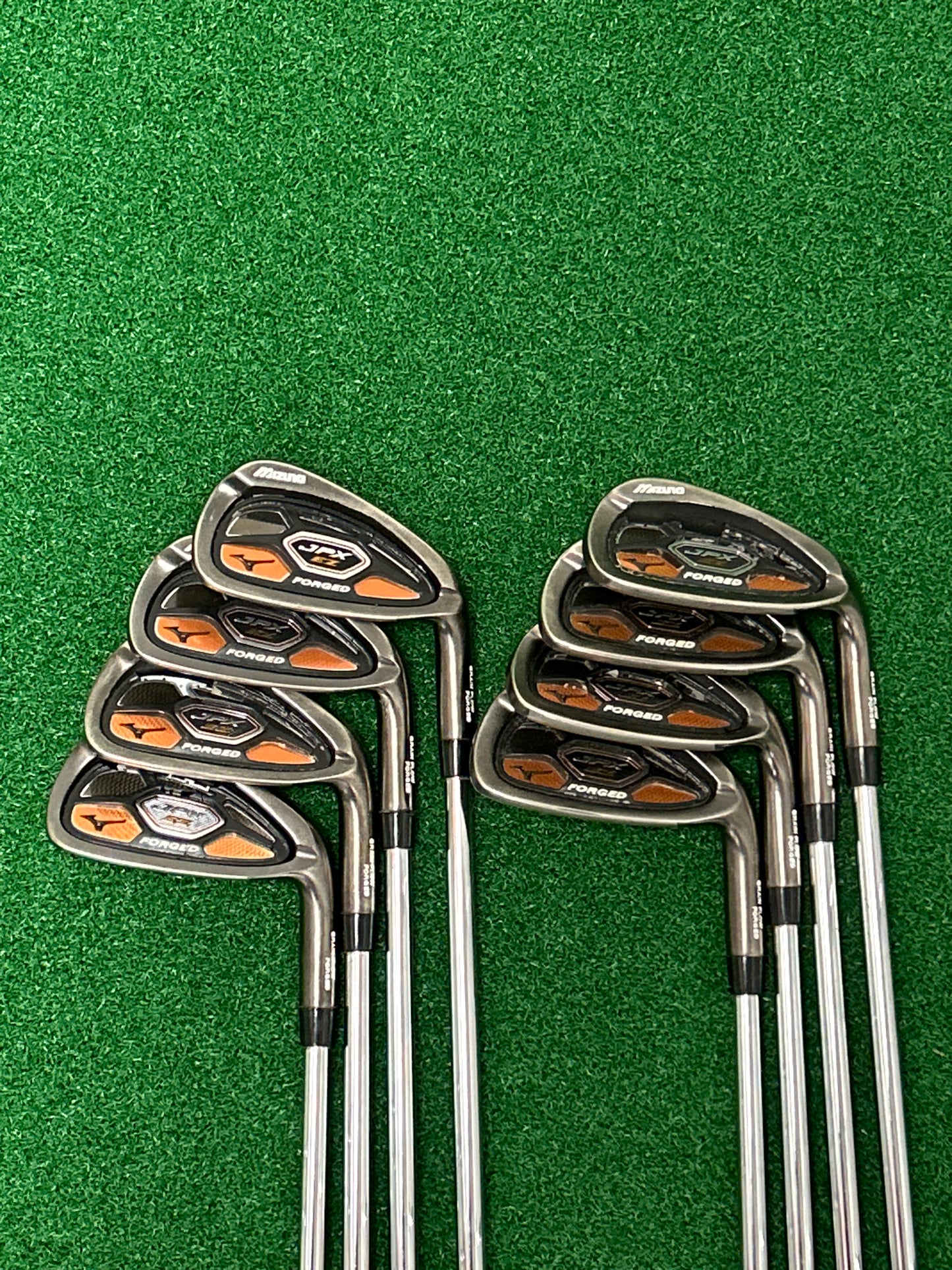 Mizuno JPX EZ Forged irons 4-PW +GW RH