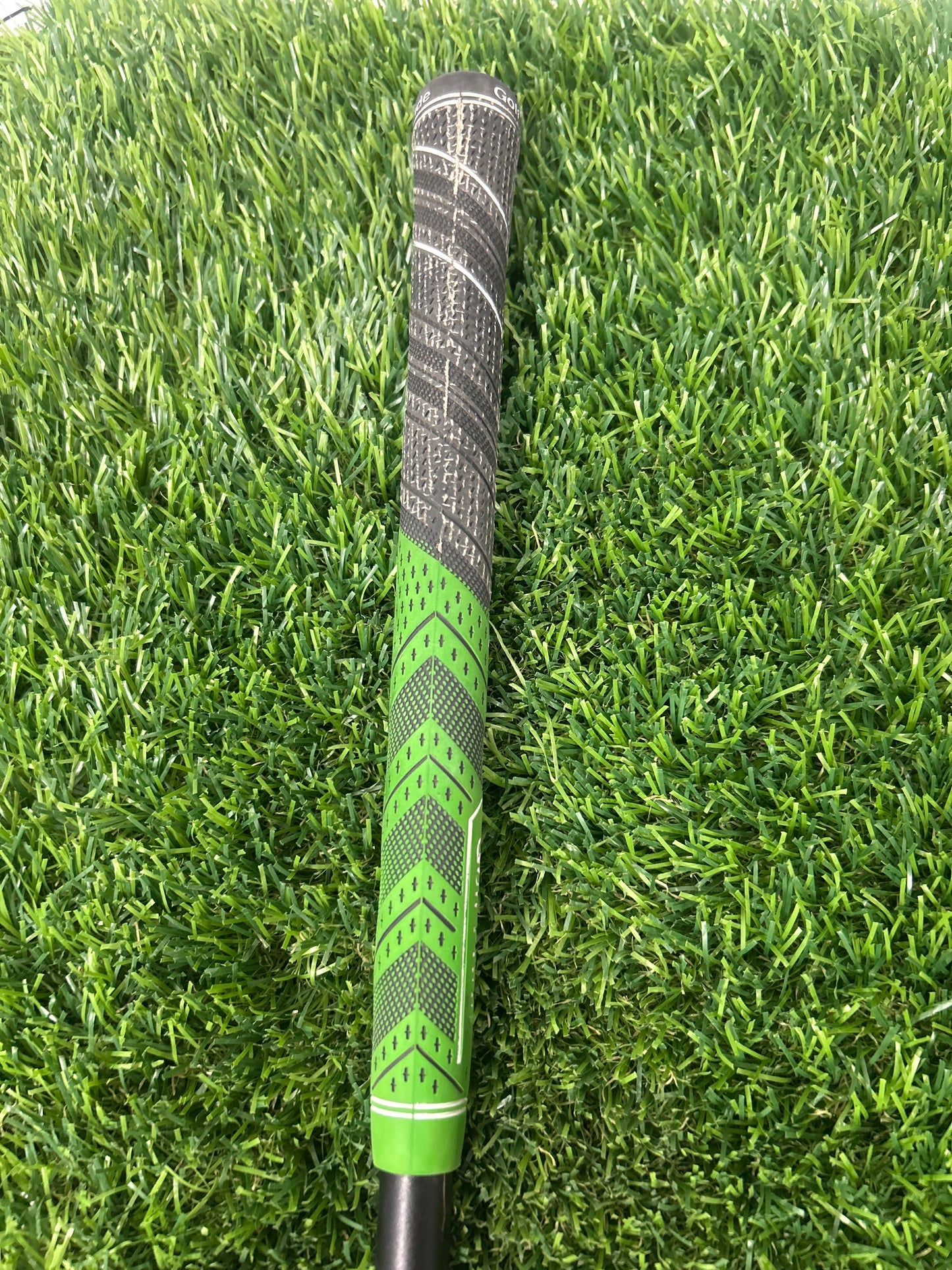 Titleist driver - 905 T- Pro Titanium S-Flex Graphite Shaft