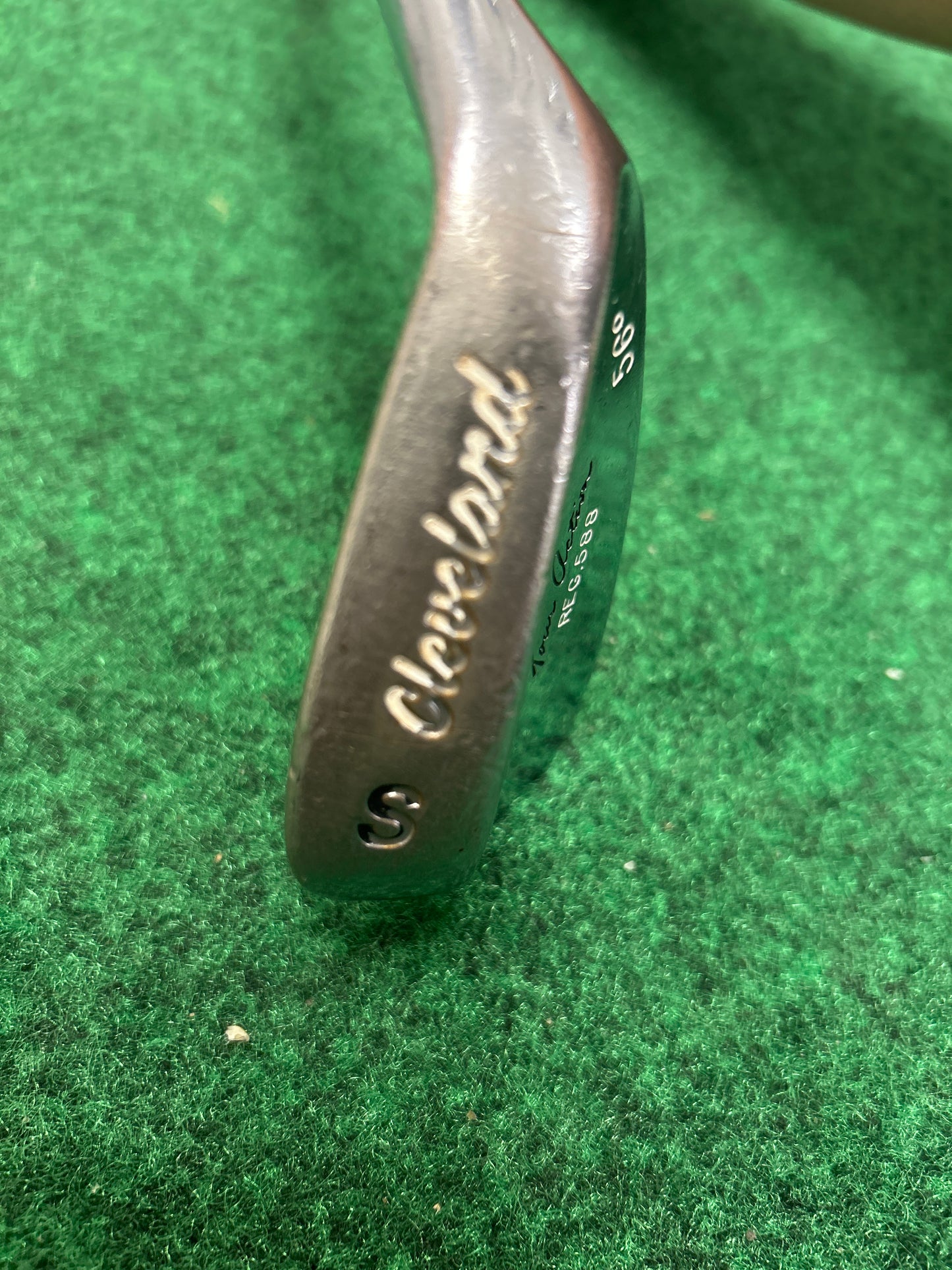 Cleveland Tour Action 56 degree Sand Wedge Reg. 588 RH