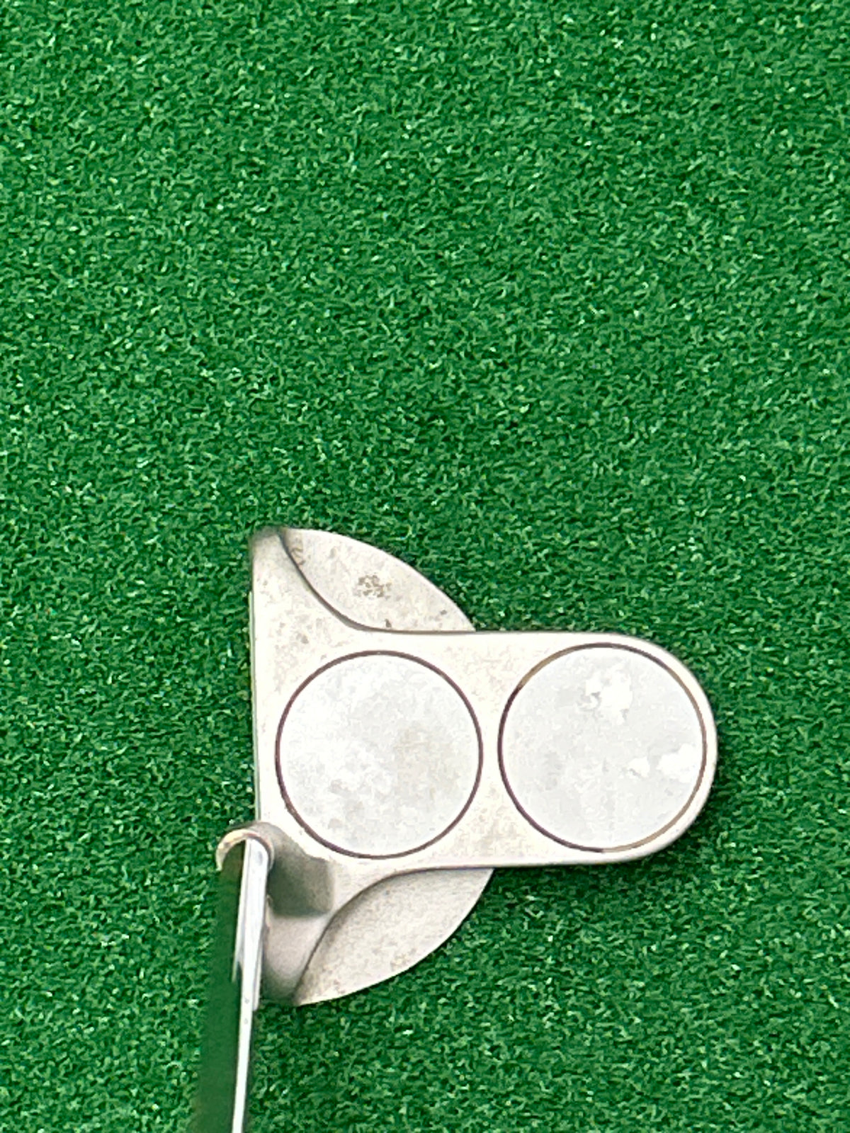 Unbranded Odyssey 2-Ball Style Mallet Putter
40” RH