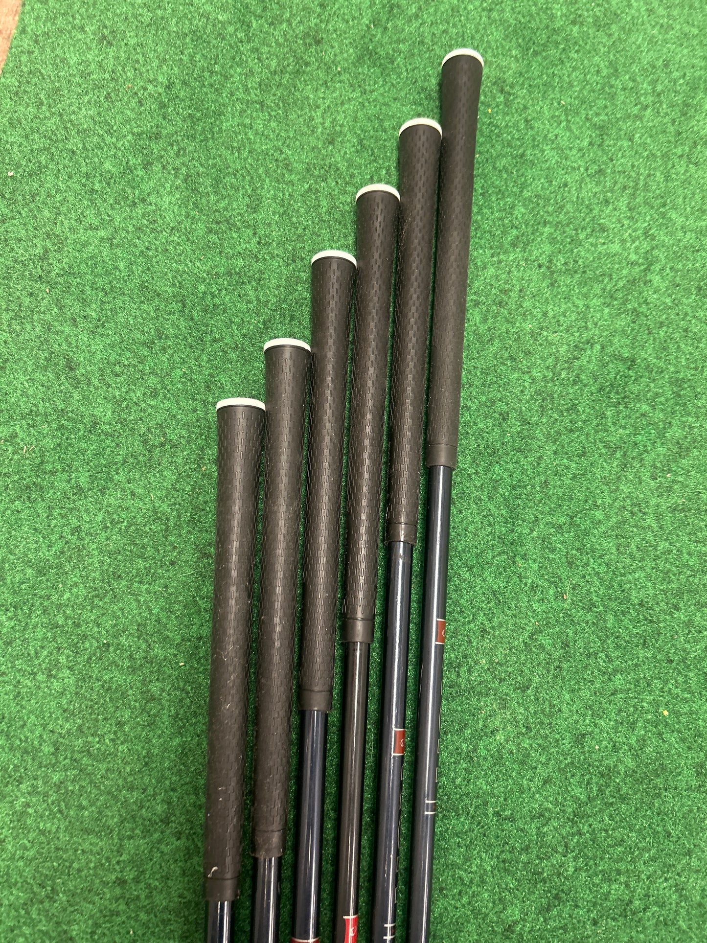 Callaway 2004 Big Bertha Iron Set (5-9, + SW)…New Grips