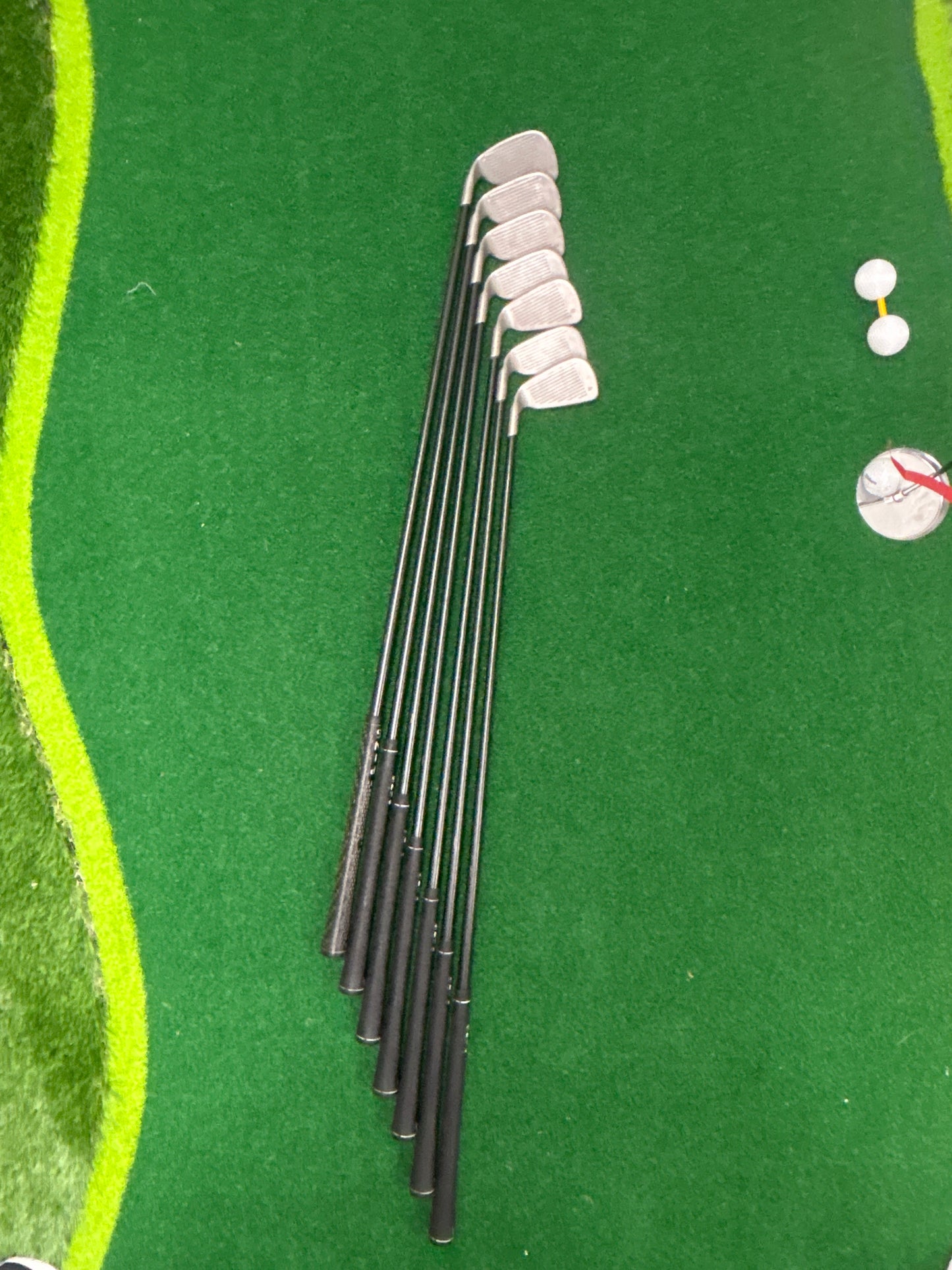 PING i3 O-Size 4-W (4-PW), 7-club set with the PING/Aldila 350 Series graphite shafts in Regular flex RH