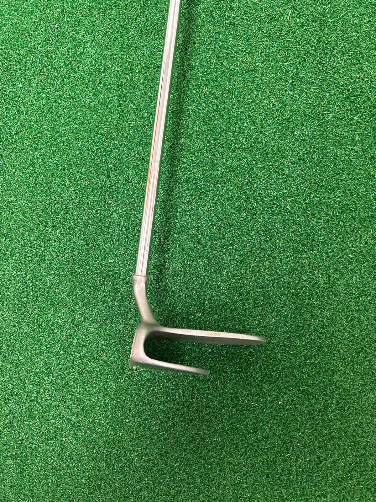 Unbranded Odyssey 2-Ball Style Mallet Putter
40” RH