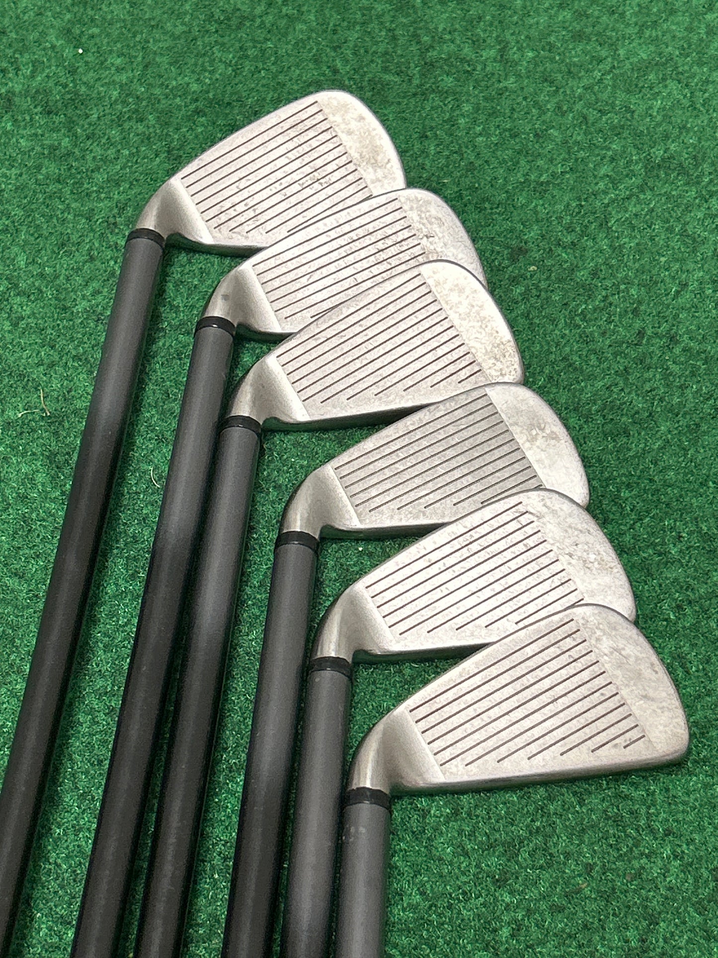 Wilson Fat Shaft FS irons, 3–8 iron (6 clubs)