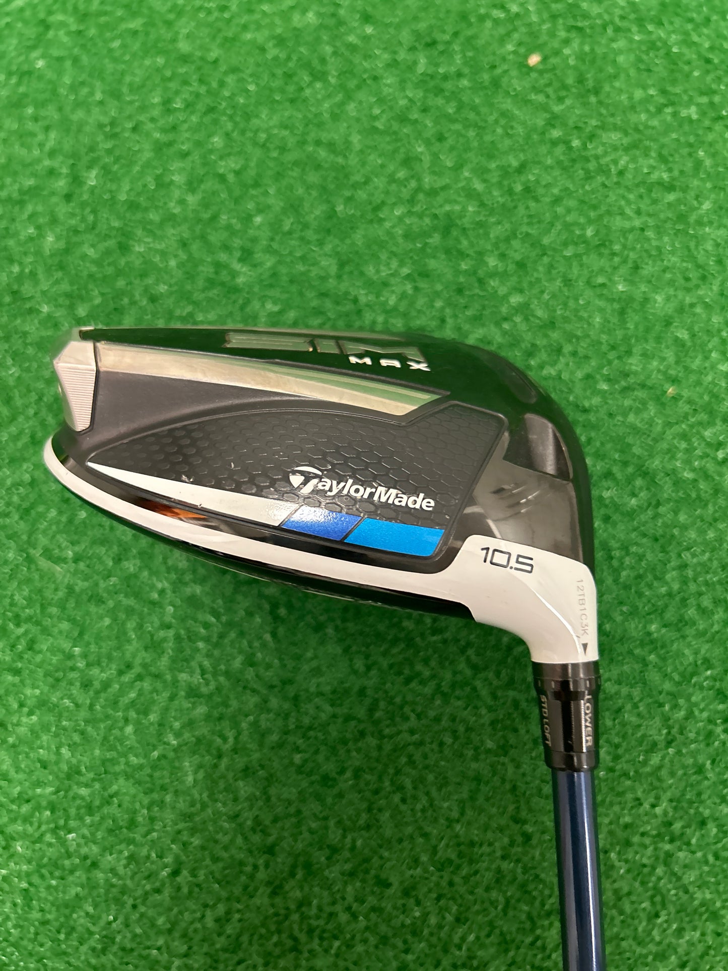 TaylorMade SIM Max Driver
10.5° Loft
Fujikura Ventus 6 Shaft
Stiff RH