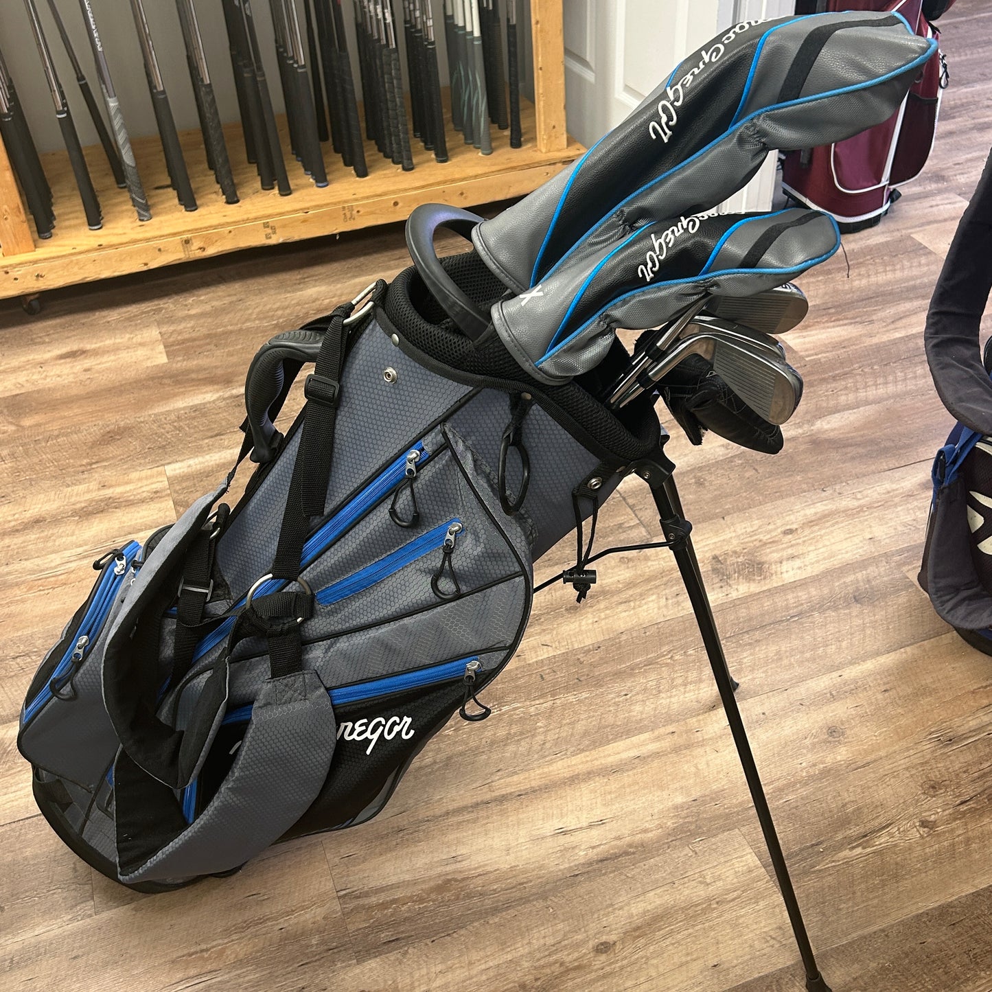 MacGregor MCG complete golf set(irons, woods, putter + bag) RH