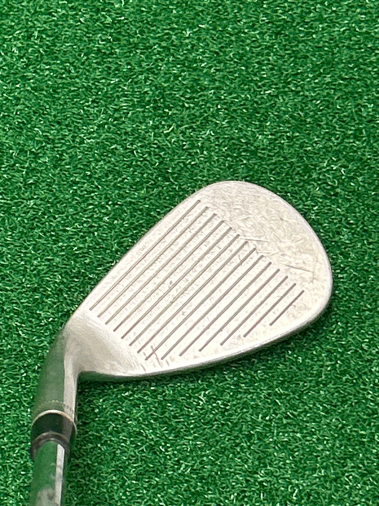 Wilson Staff FG Tour TC (Traction Control) 58° wedge RH