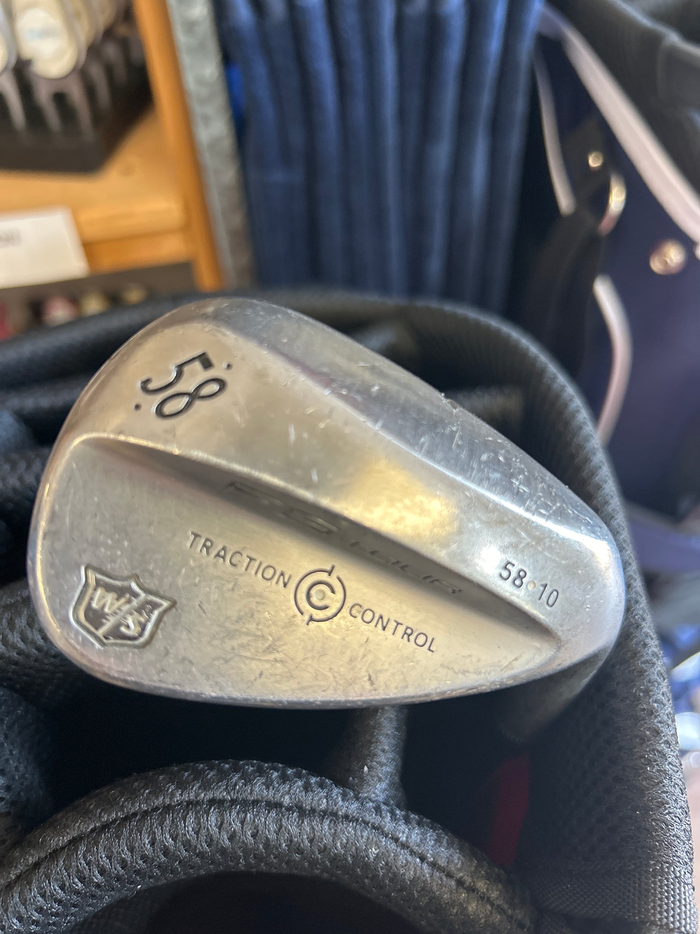 Wilson Staff FG Tour TC (Traction Control) 58° wedge RH