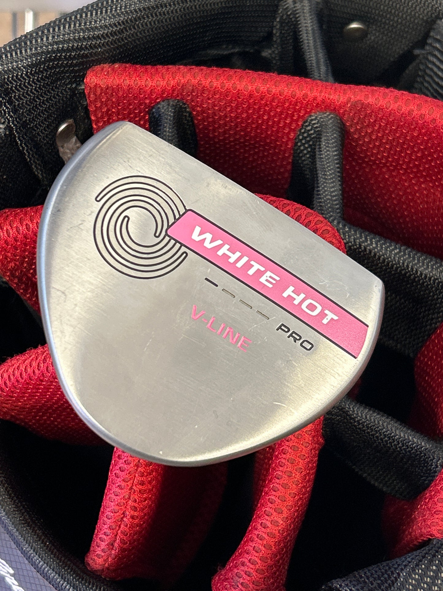 Odyssey White Hot Pro V-Line putter