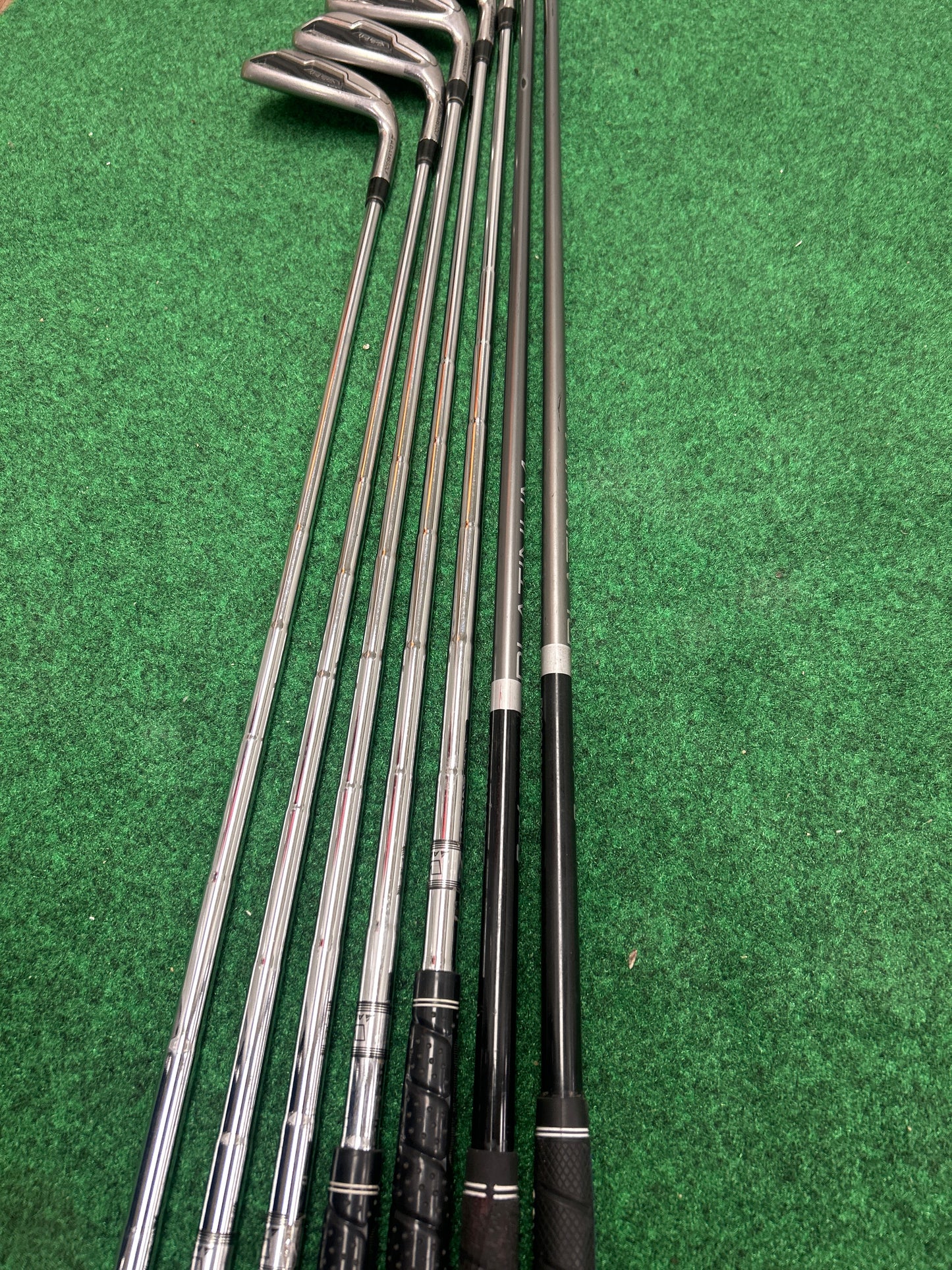 Adams Golf Idea Hybrid Set (7- PW plus 3 & 4 Hybrid)
