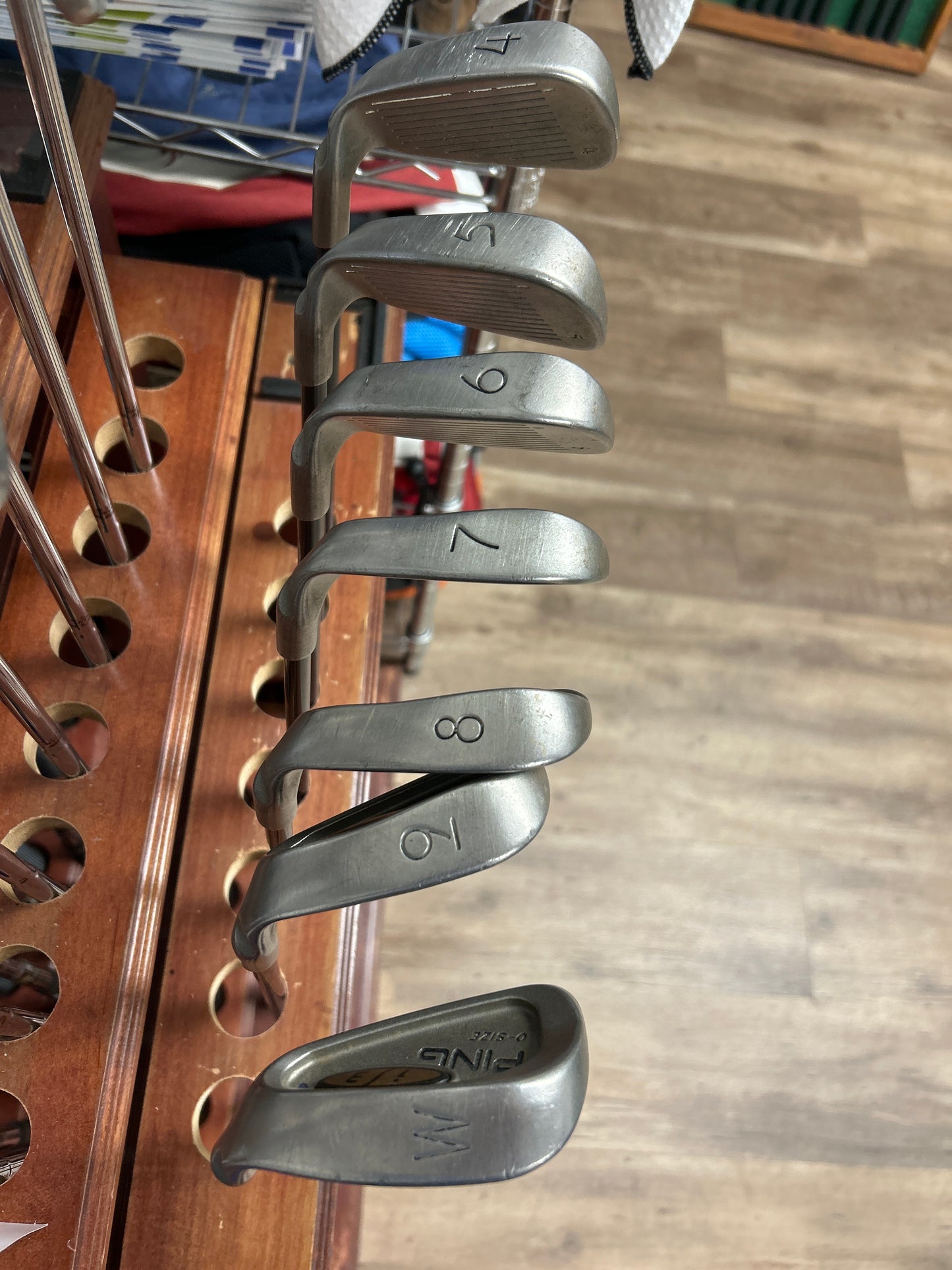 PING i3 O-Size 4-W (4-PW), 7-club set with the PING/Aldila 350 Series graphite shafts in Regular flex RH