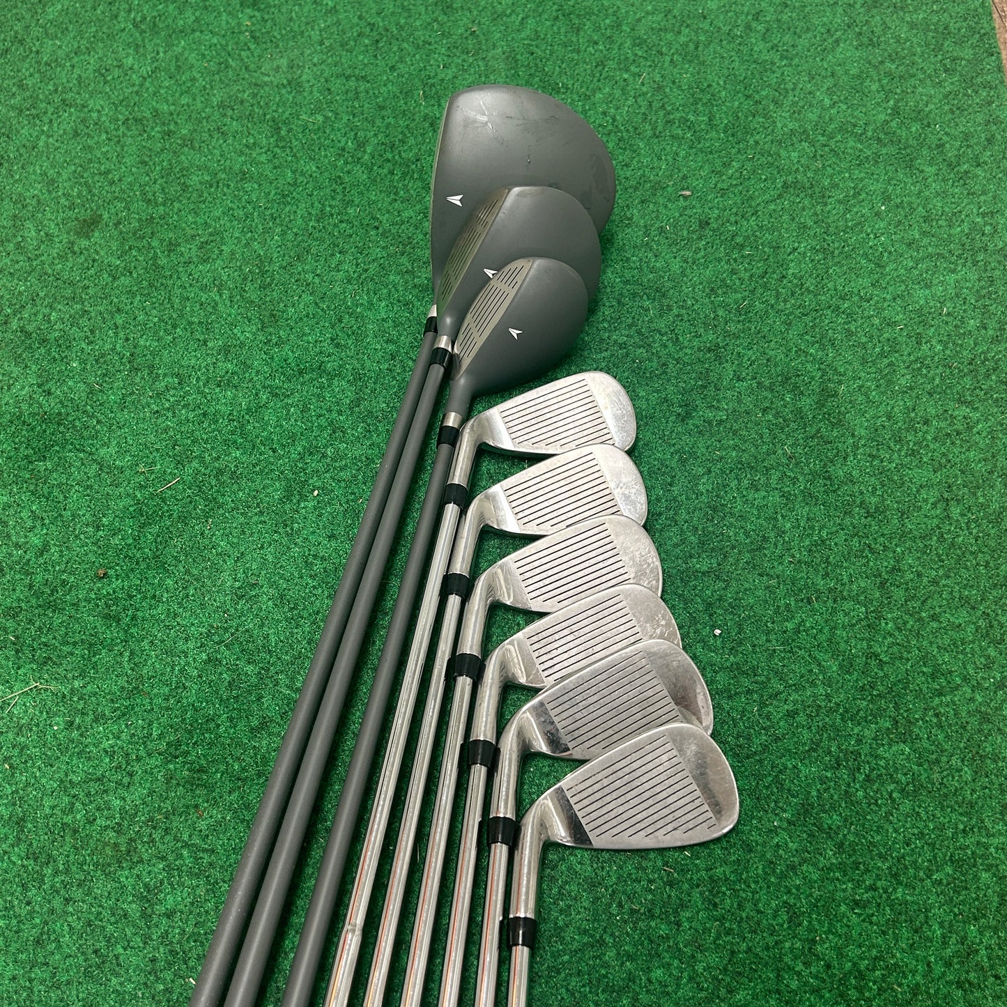 MacGregor MCG complete golf set(irons, woods, putter + bag) RH