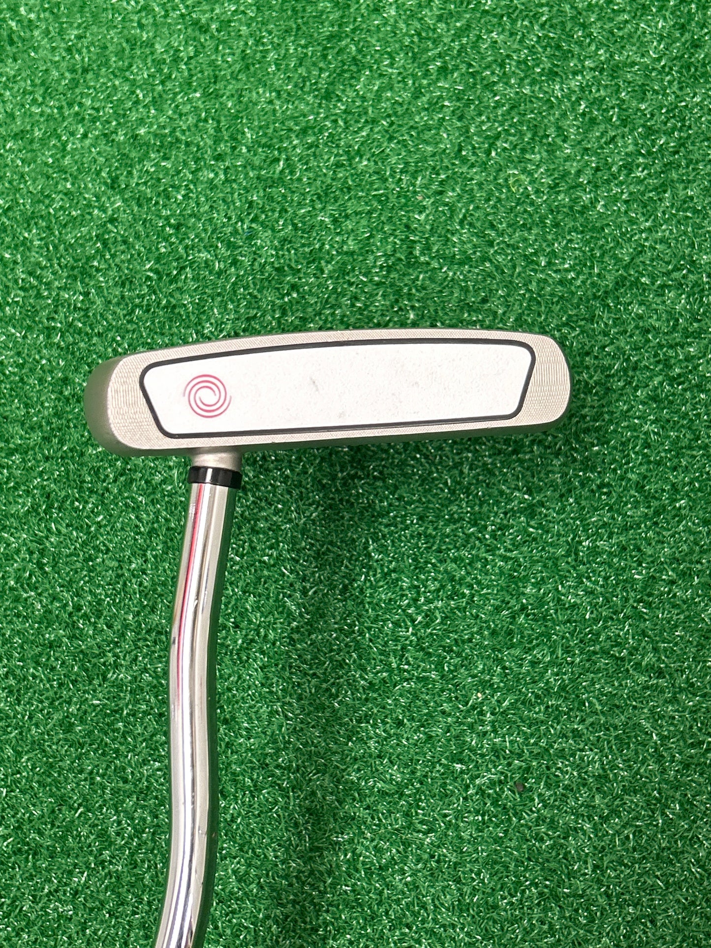 Odyssey White Hot Pro V-Line putter