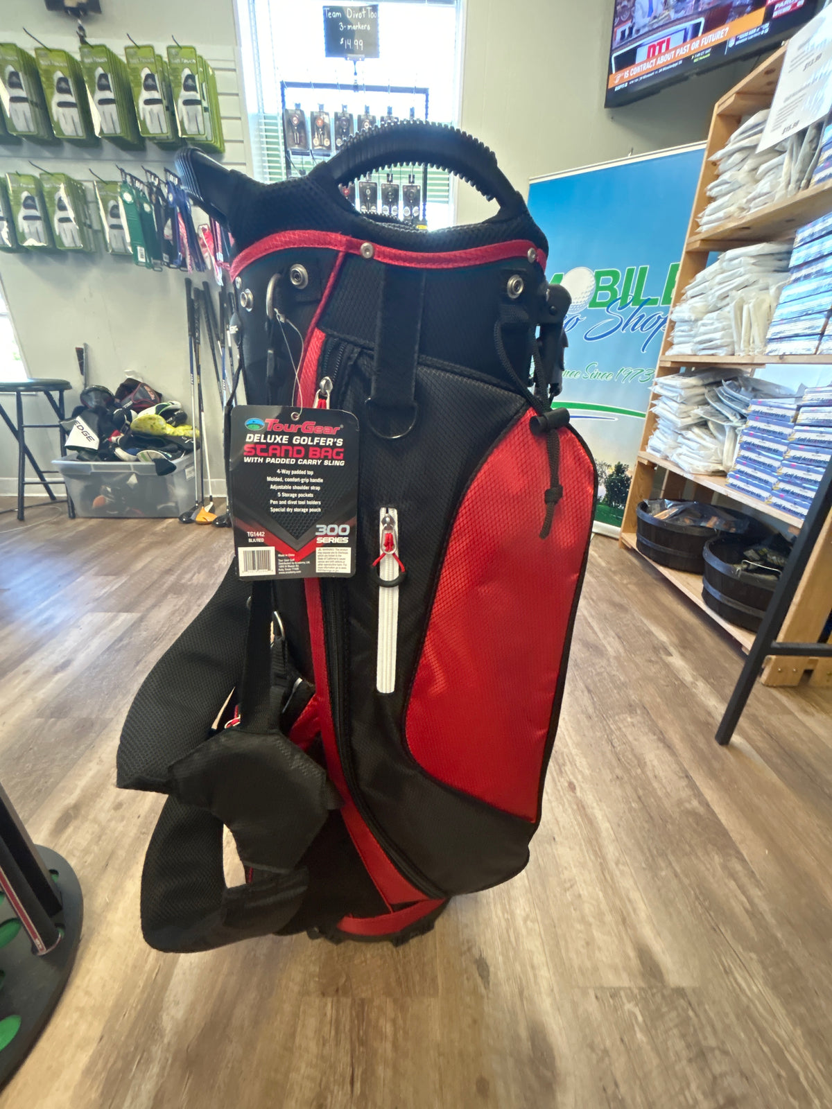 Tour Gear Deluxe Golfer’s 300 Series Stand Bag — NEW with tags Black / Red