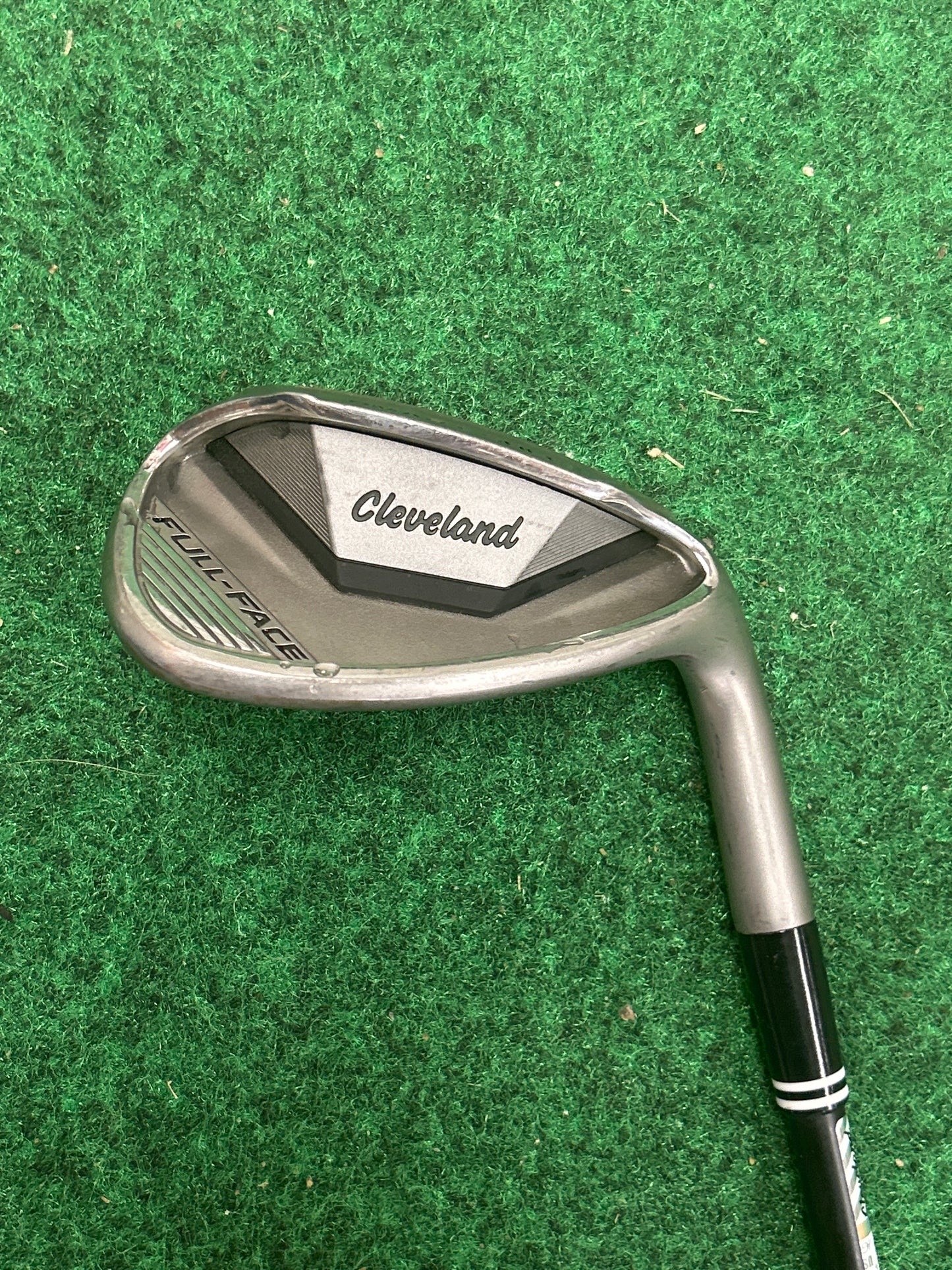 Cleveland Smart Sole Full-Face Chipper (C model) with a UST Mamiya Recoil 80 Wedge graphite shaft RH