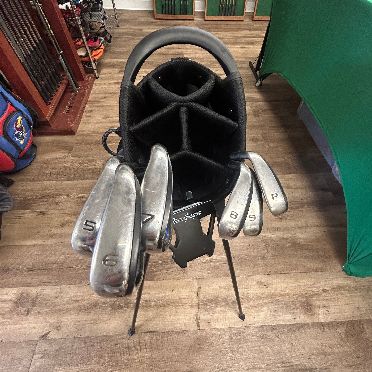 MacGregor MCG complete golf set(irons, woods, putter + bag) RH