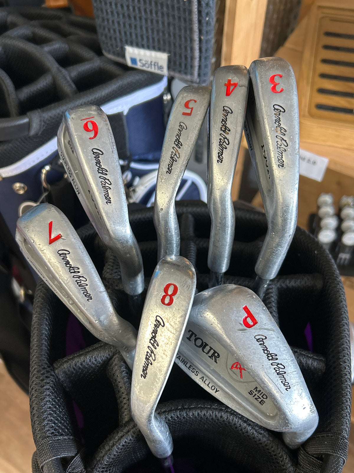 Arnold Palmer Tour Mid-Size Iron Set (3, 4, 5, 6, 7, 8 & PW — 7 Clubs) RH