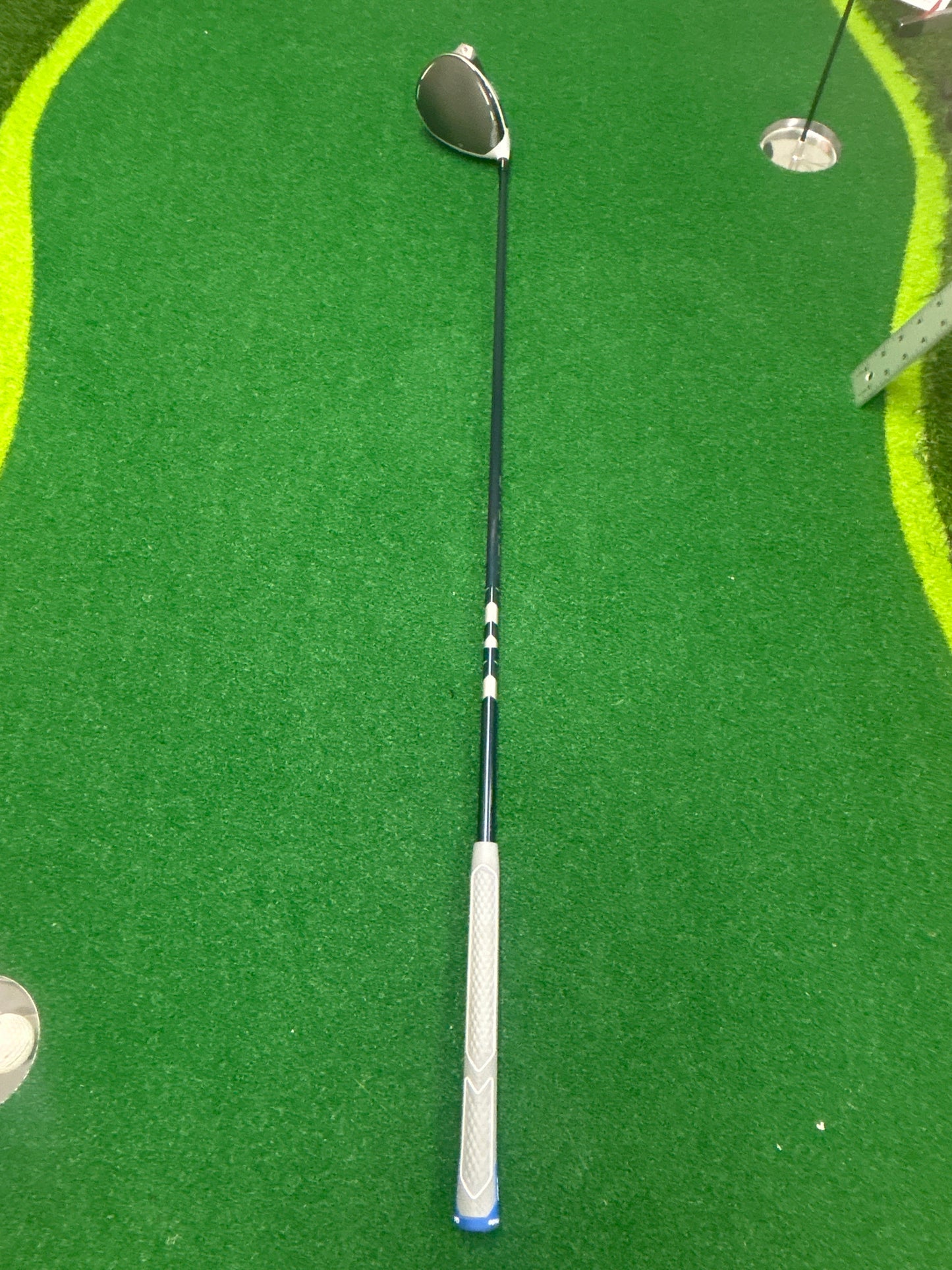 TaylorMade SIM Max Driver 9.0°
Loft Fujikura Ventus Blue 6 (stiff) RH