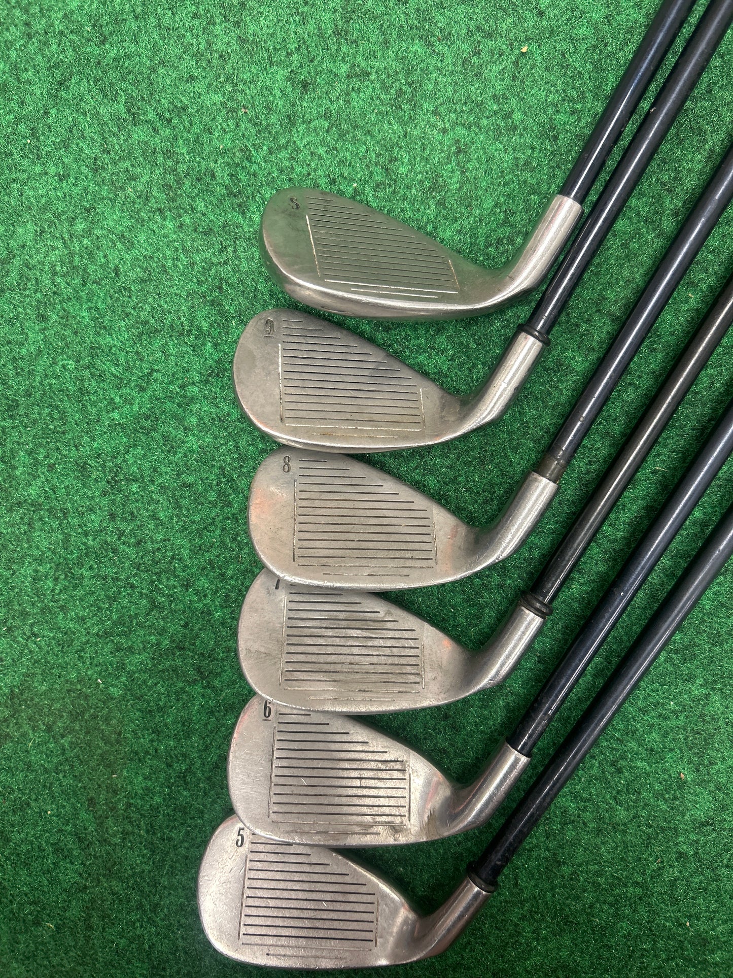 Callaway 2004 Big Bertha Iron Set (5-9, + SW)…New Grips