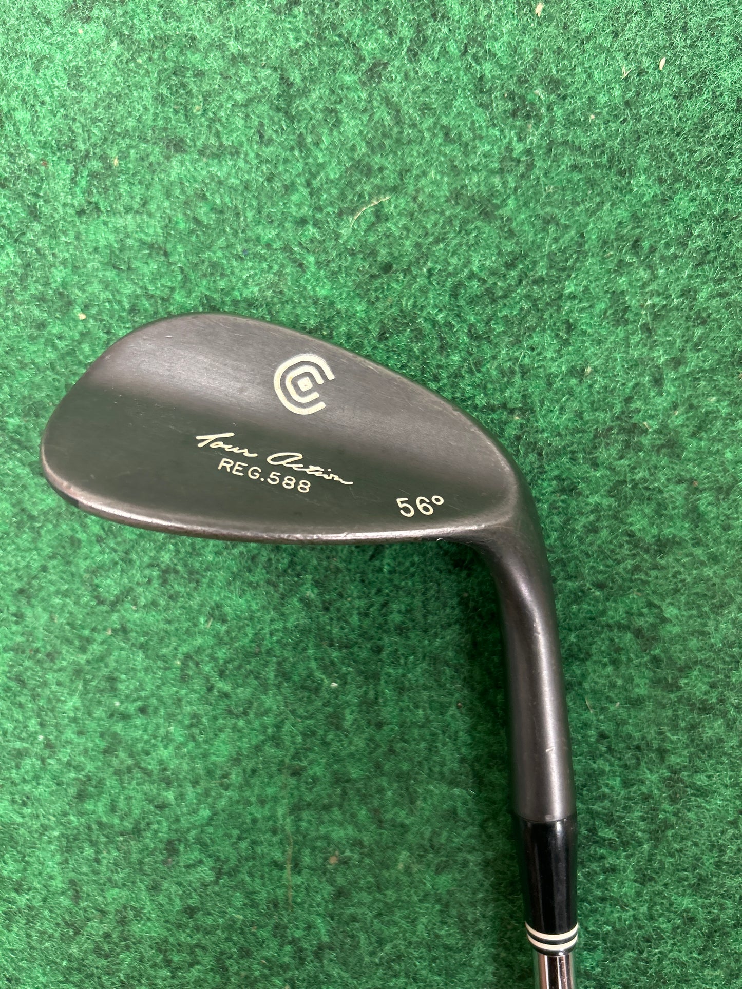 Cleveland 56-Degree Sand Wedge Tour Action Reg. 588 RH