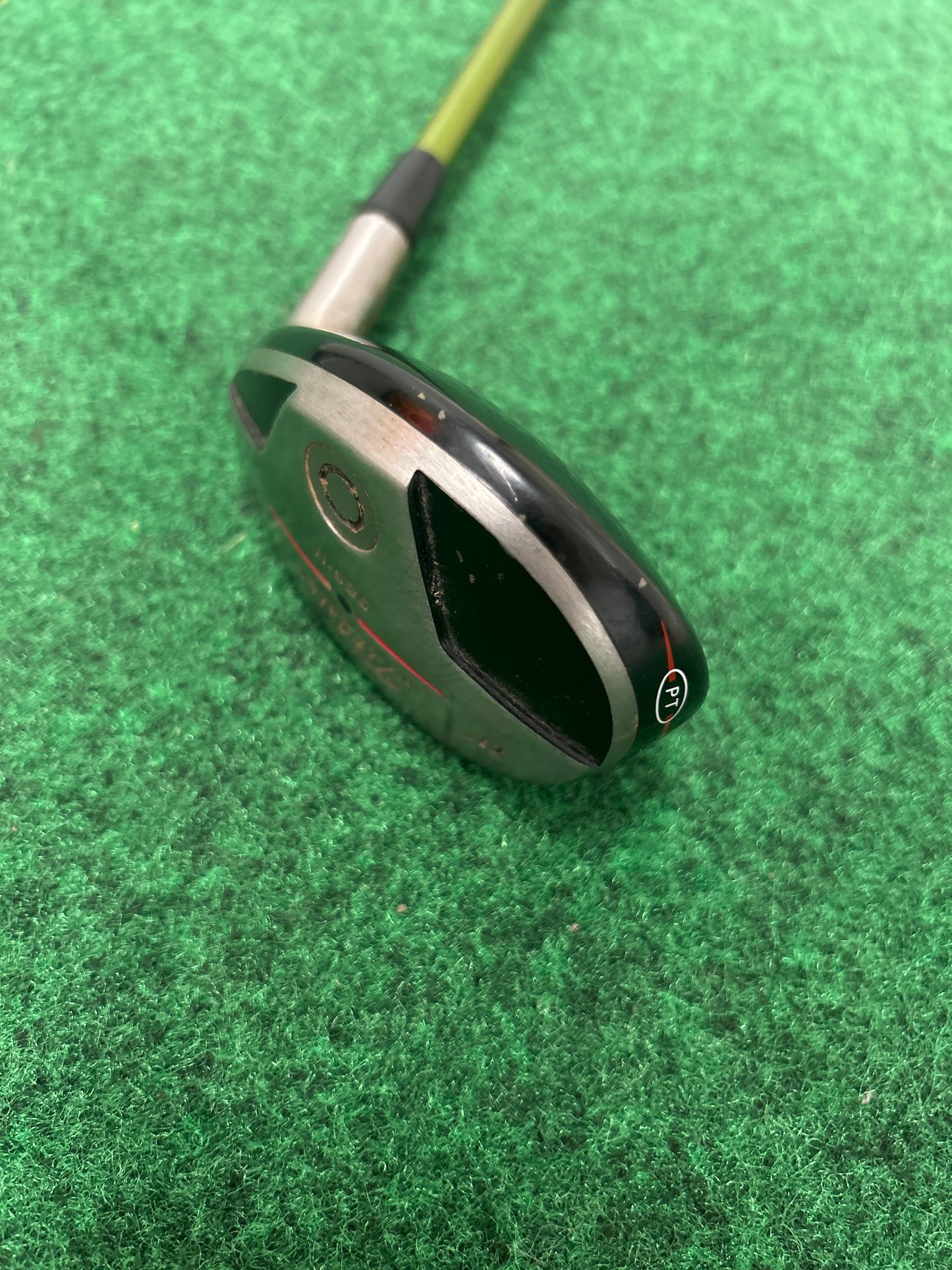 Titleist 585 Hybrid 21- Degree Stiff Flex