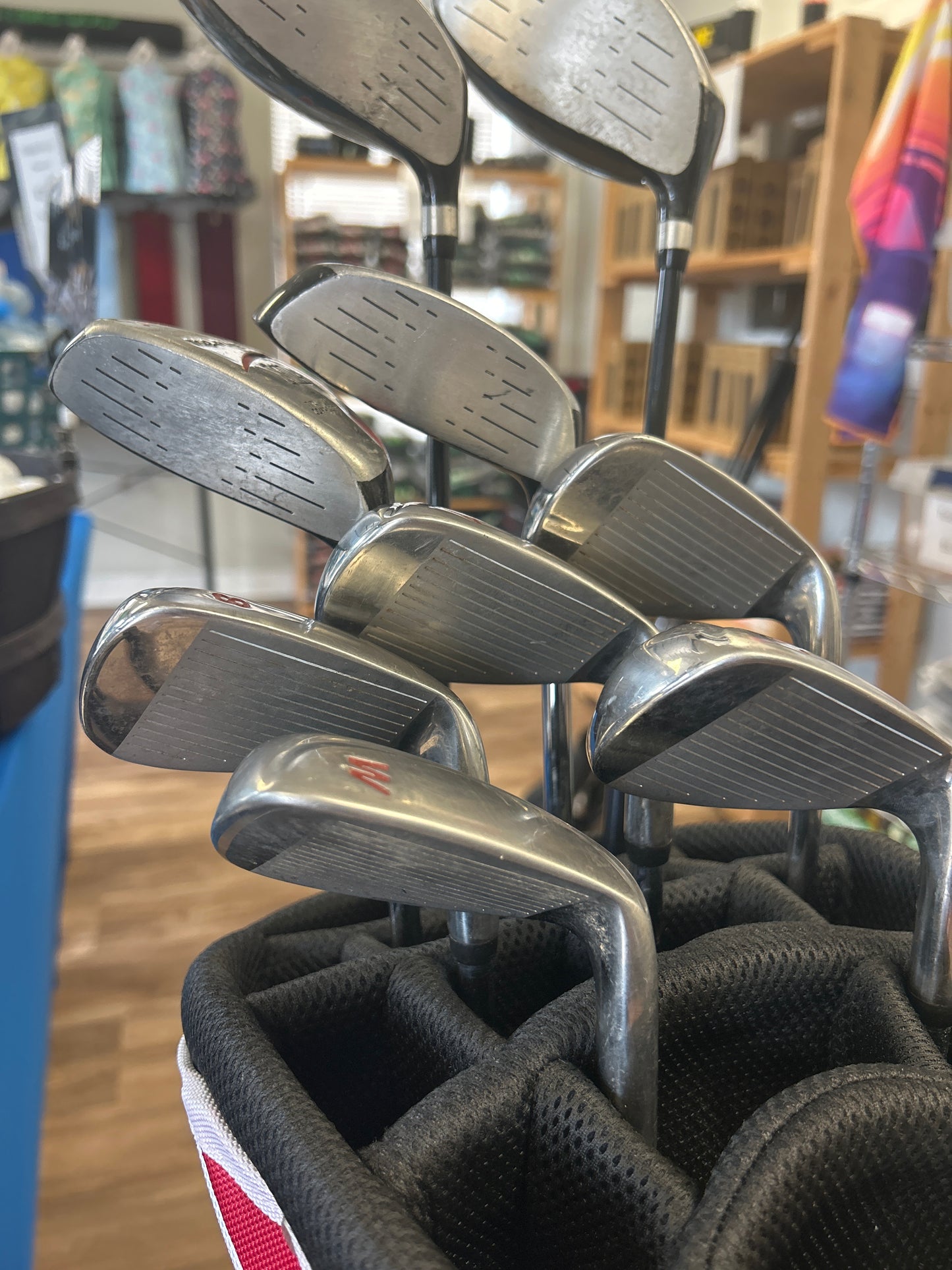 Top-Flite XL Golf Set 6-W Irons, 4 & 5 Hybrids, Driver & 3-Wood Left-Handed