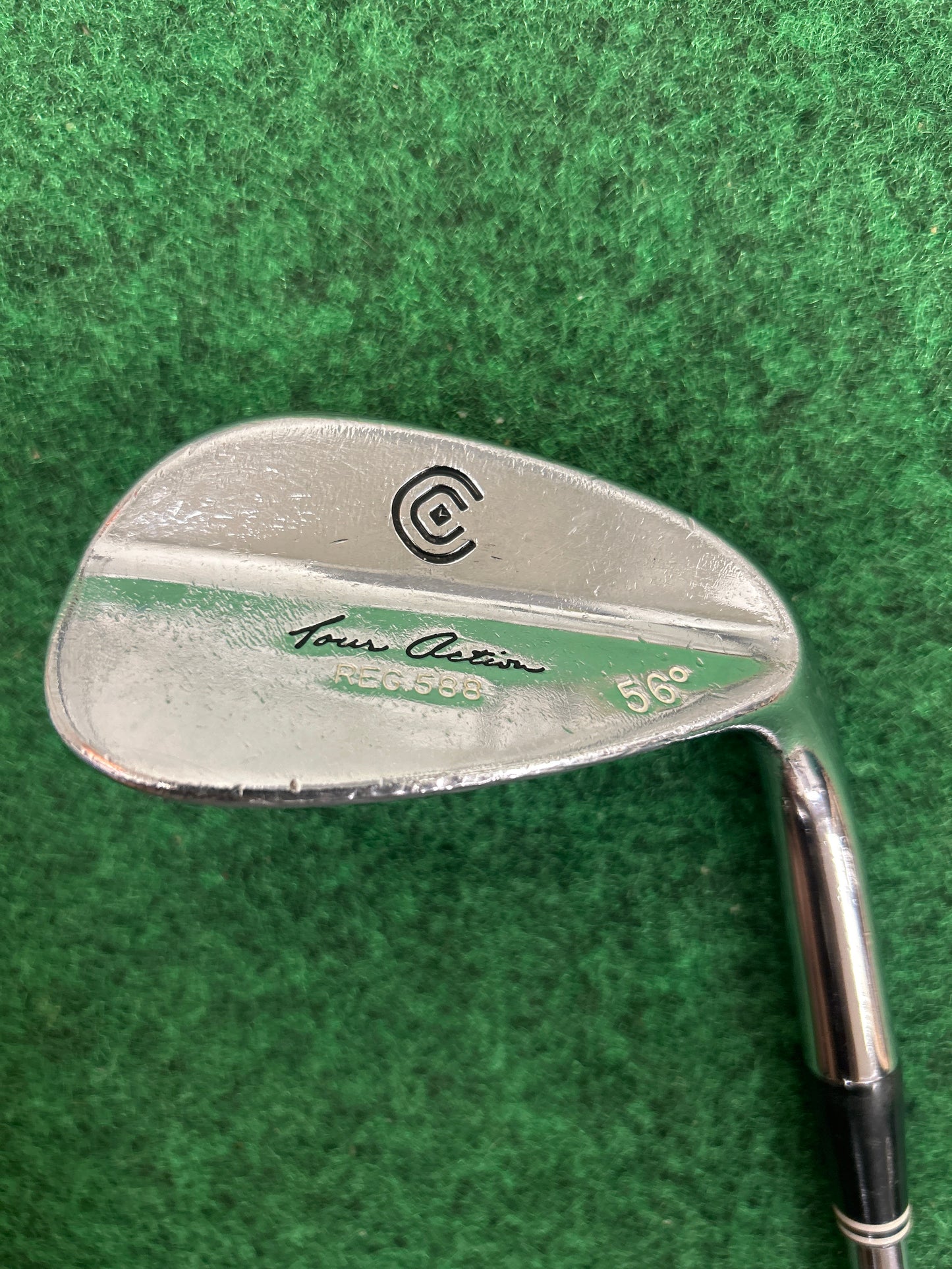Cleveland Tour Action 56 degree Sand Wedge Reg. 588 RH