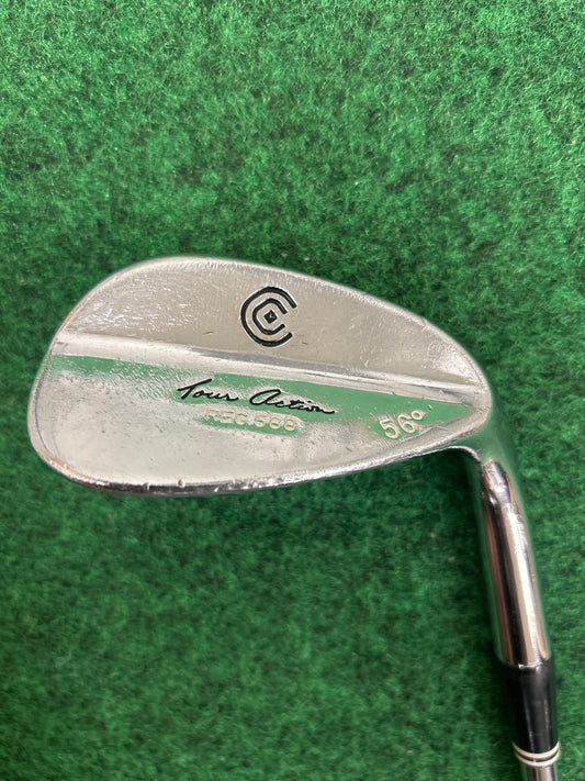Cleveland Tour Action 56 degree Sand Wedge Reg. 588 RH