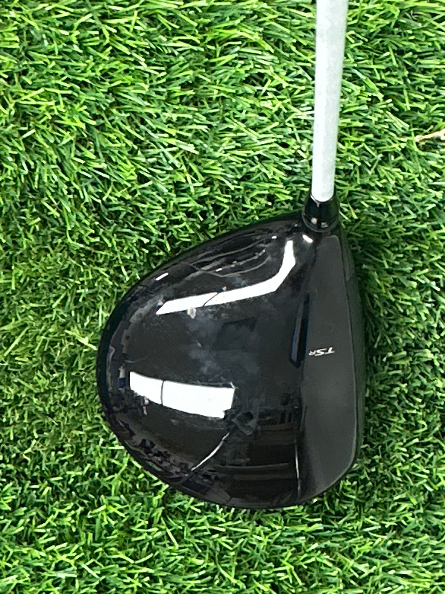 Titleist TSR1 Driver- Right handed