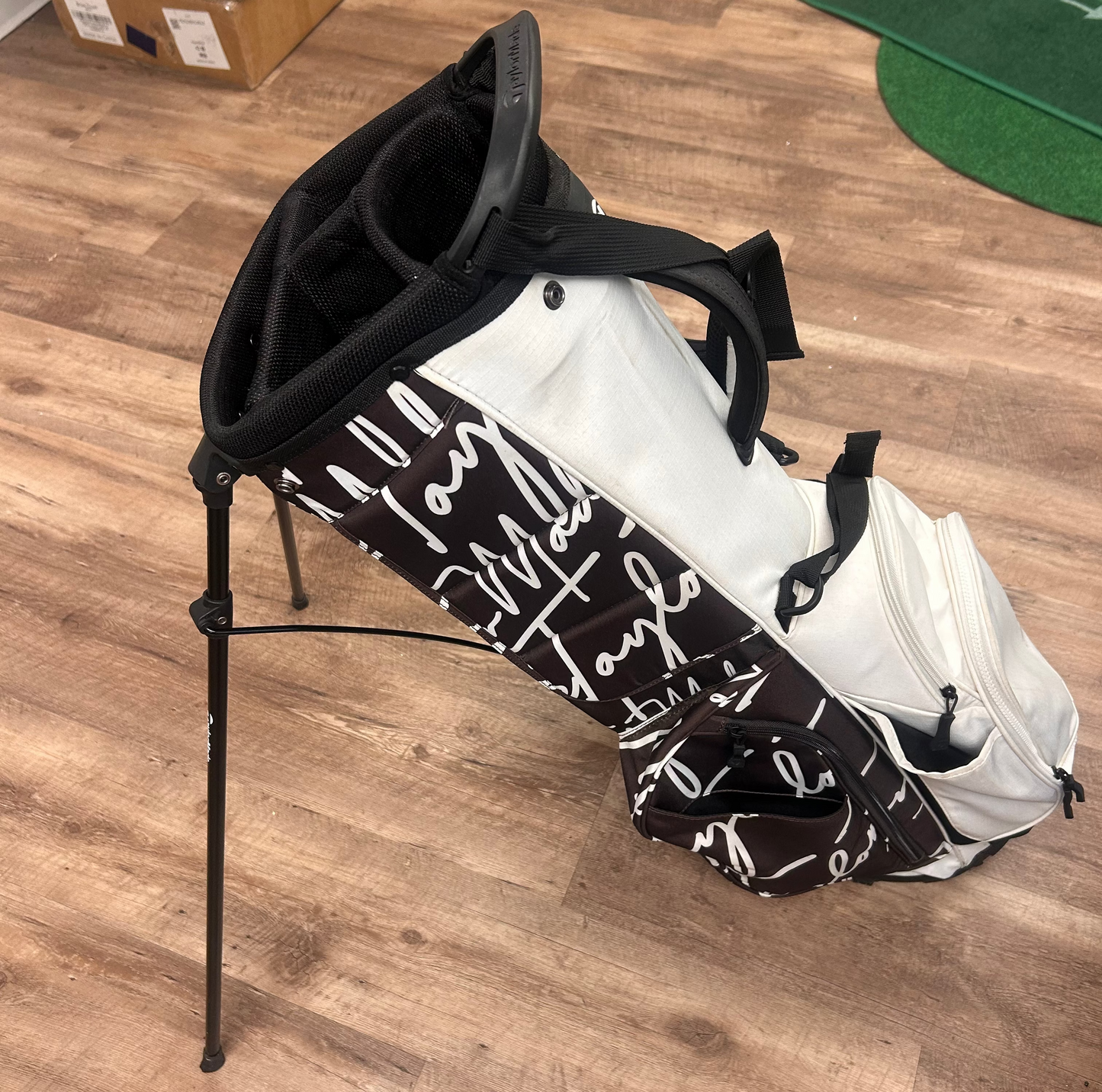 Taylor Made golf bag