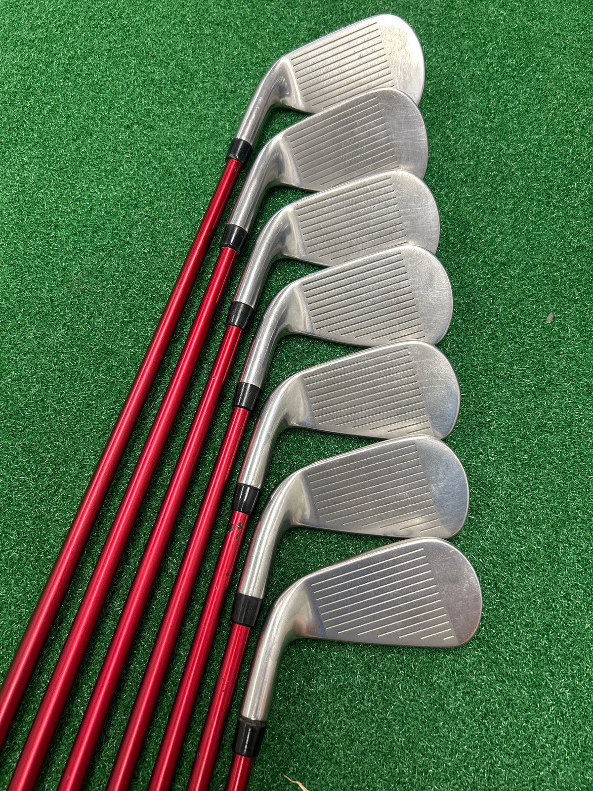 Titleist T300 Iron Set 5-GW  Sr. Flex RH